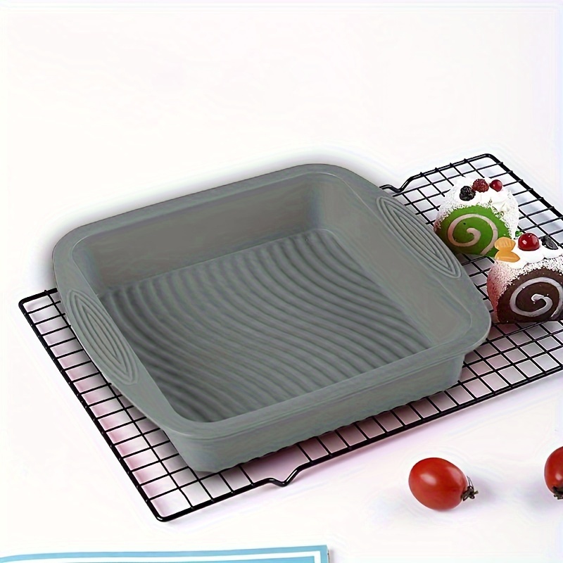 8.5 inches (approximately 21.6 cm) square silicone non-stick air