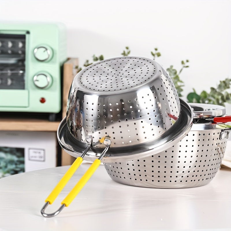 Colander Strainer With Long Handle, Stainless Steel Perforated Colander, Stainless  Steel Strainer, Sieve For Kitchen Washing Vegetables, Boiled Noodles Pasta,  Kitchen Accessaries, Back To School Supplies - Temu Italy
