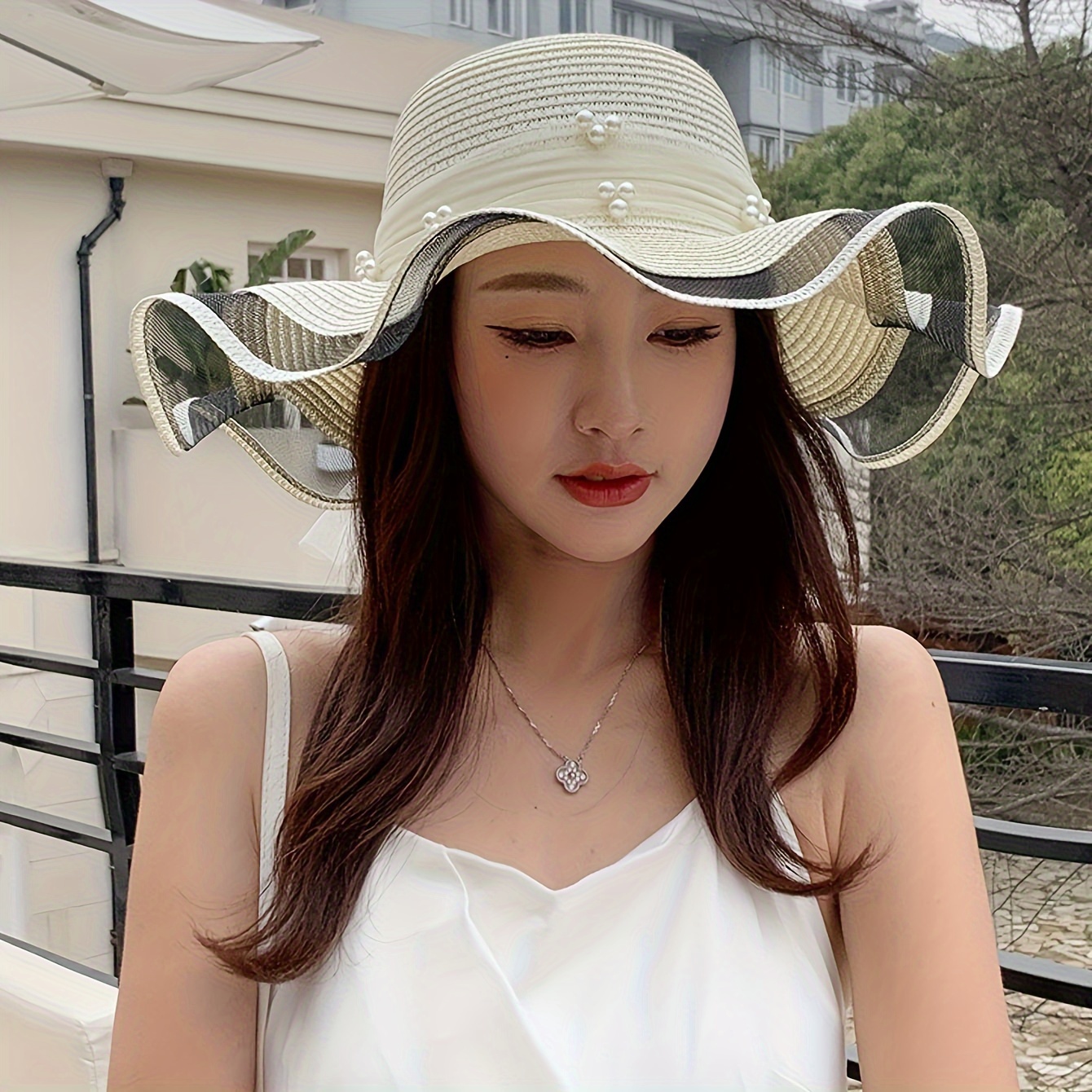 

Trendy Mesh Trim Sun Hats Elegant Faux Pearl Bowknot Straw Hat Solid Color Wide Brim Breathable Travel Beach Hats For Women Daily Use Summer Outdoor