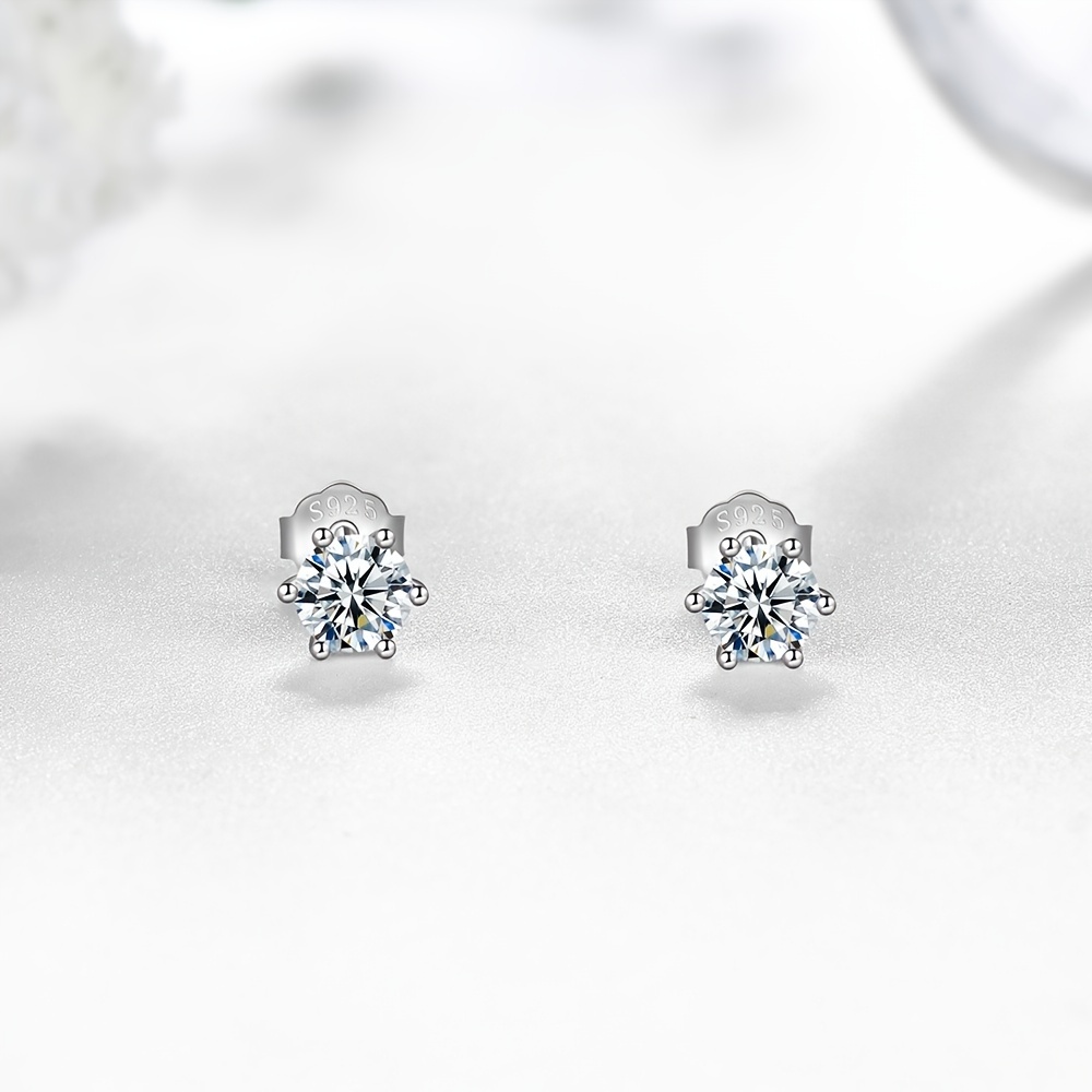 0.5 Carat Moissanite Diamond 6 Claws Stud Earrings 925 Sterling Silver 