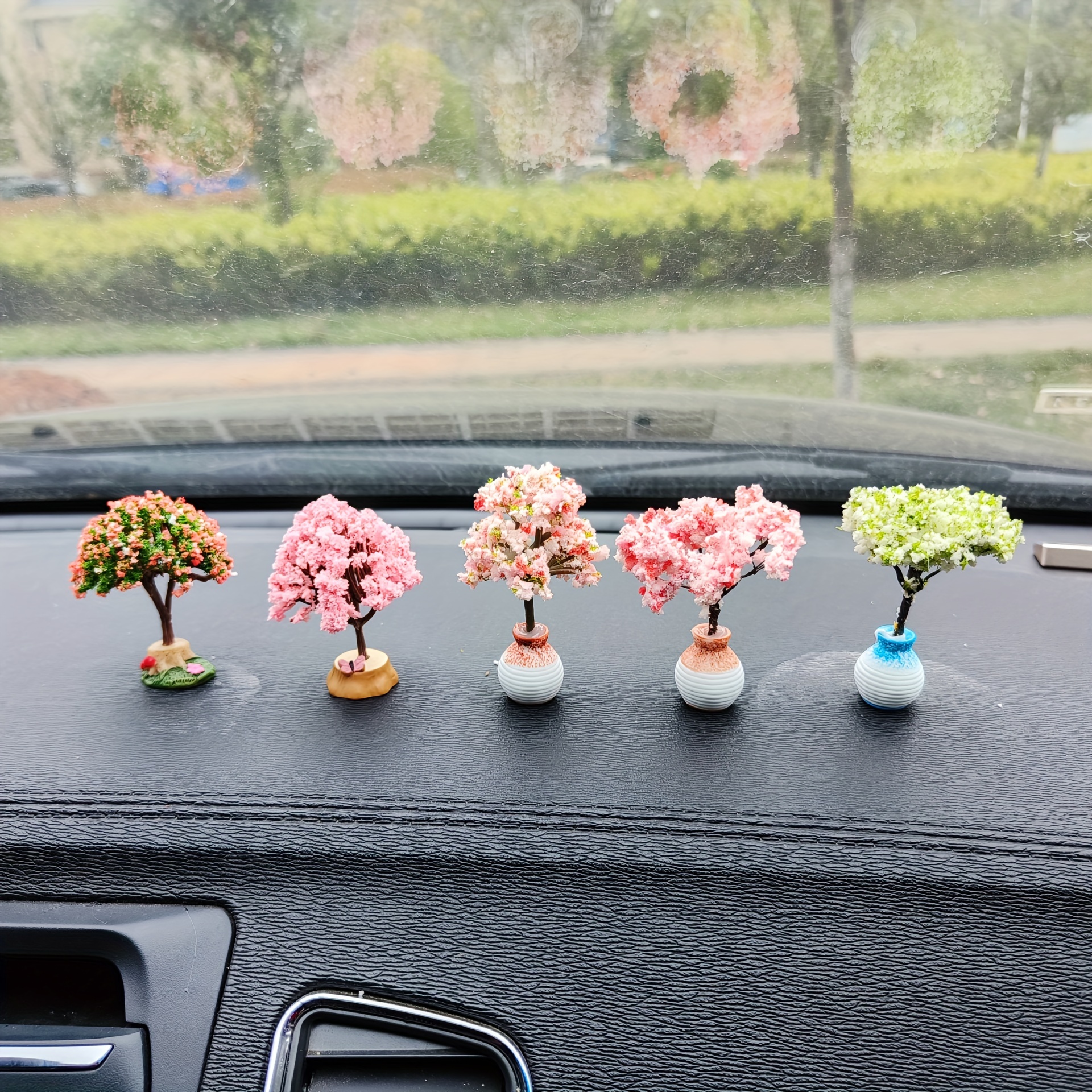 Beautiful Car Ornaments,boobs Shaking,center Console Decorations