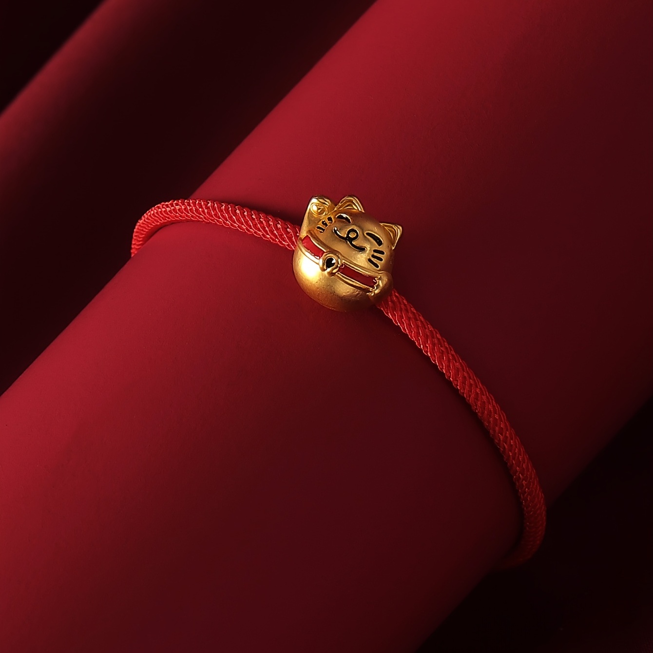 Lucky Red Rope Bracelet with Pendant, Adjustable Gift