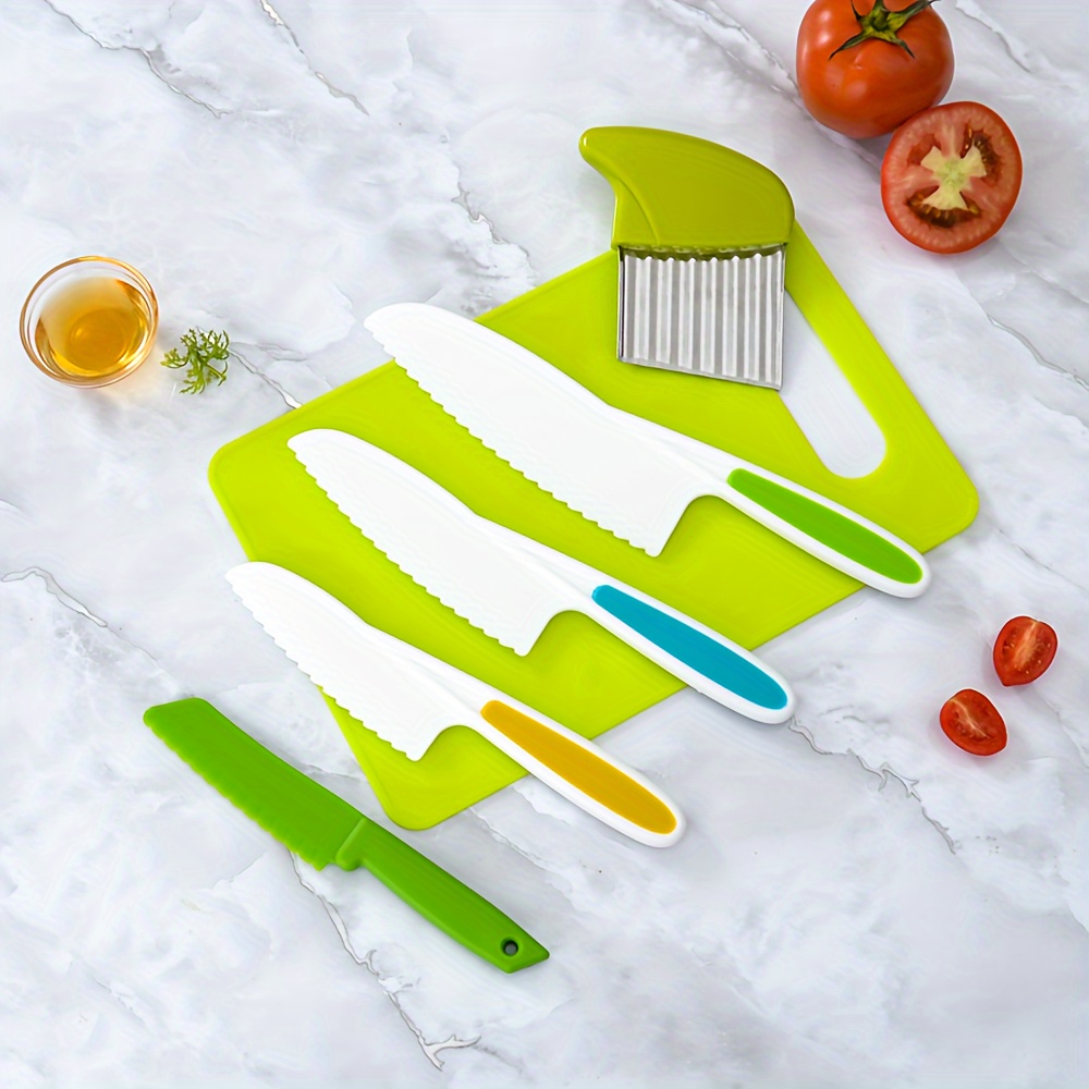 Ensemble de 4 couteaux de cuisine en plastique avec des arêtes de coupe  dentelées - Couteaux en plastique - Couteau en nylon de chef sûr pour  enfants / Couteau de chef pour