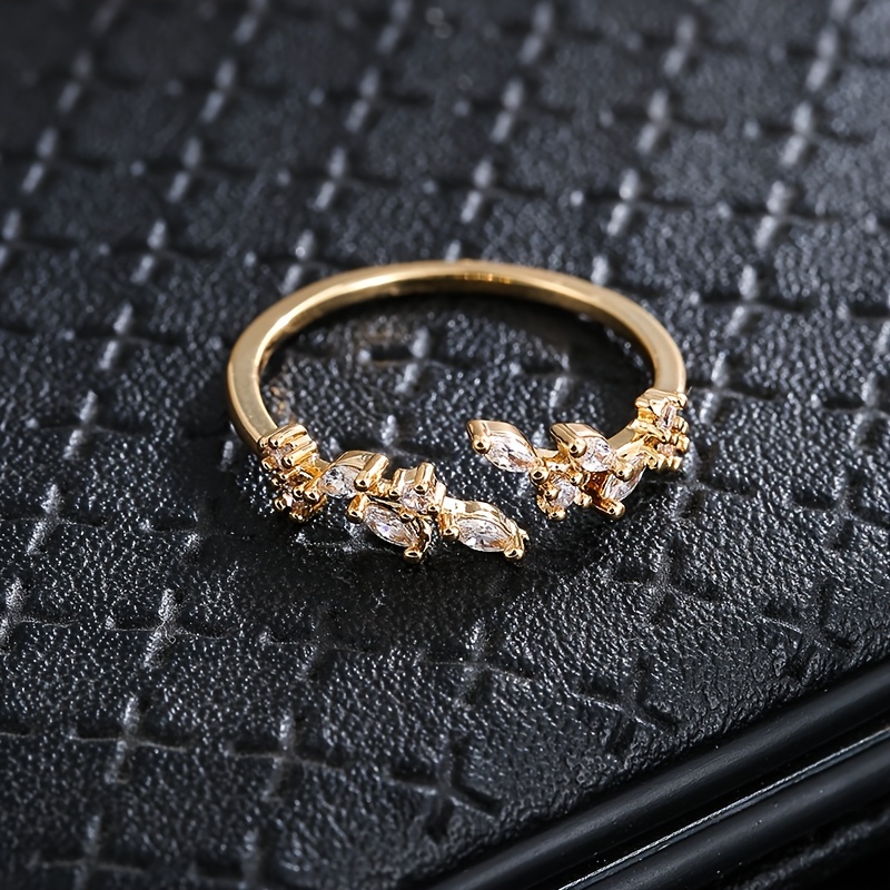 Leaf Ring Copper Material Synthetic Zirconia for Daily and Party Occasions