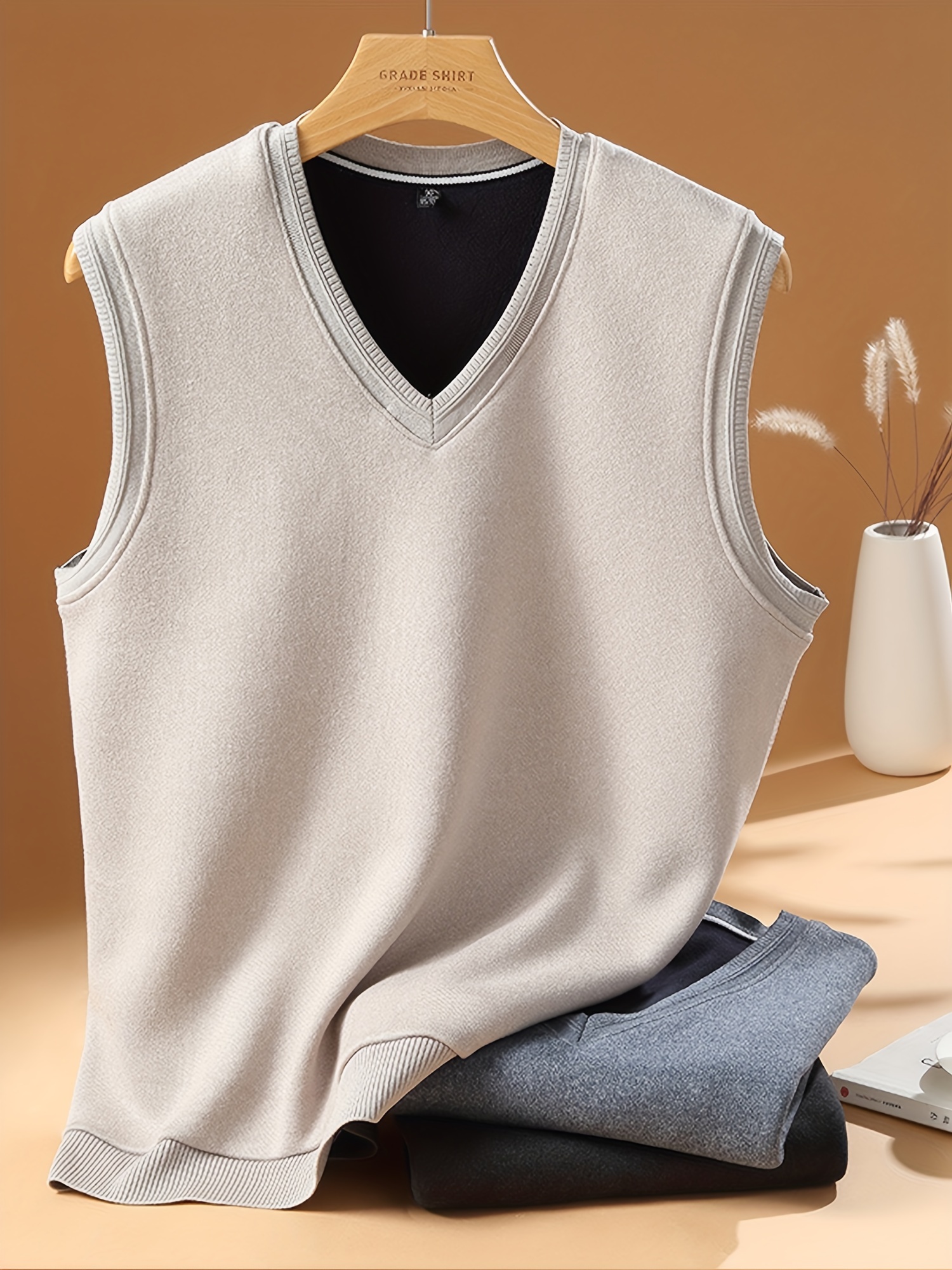 Top Grade New Knit Pullover Sleeveless Sweater Vest Men V-Neck Sleeveless