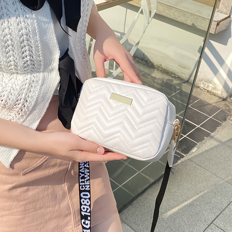 Wave Quilted Square Shoulder Bag Crossbody Bag 6