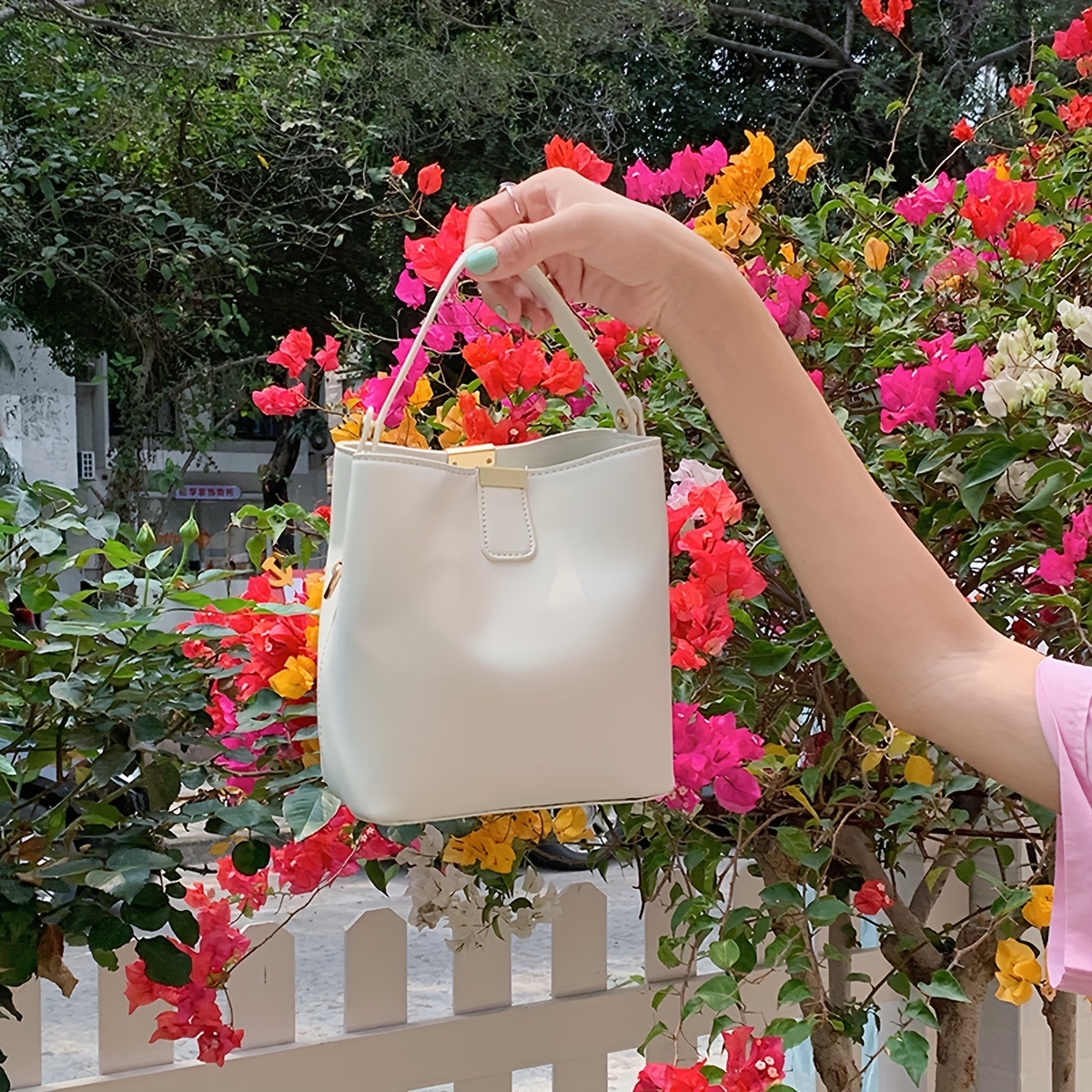 Minimalist Bucket Bag