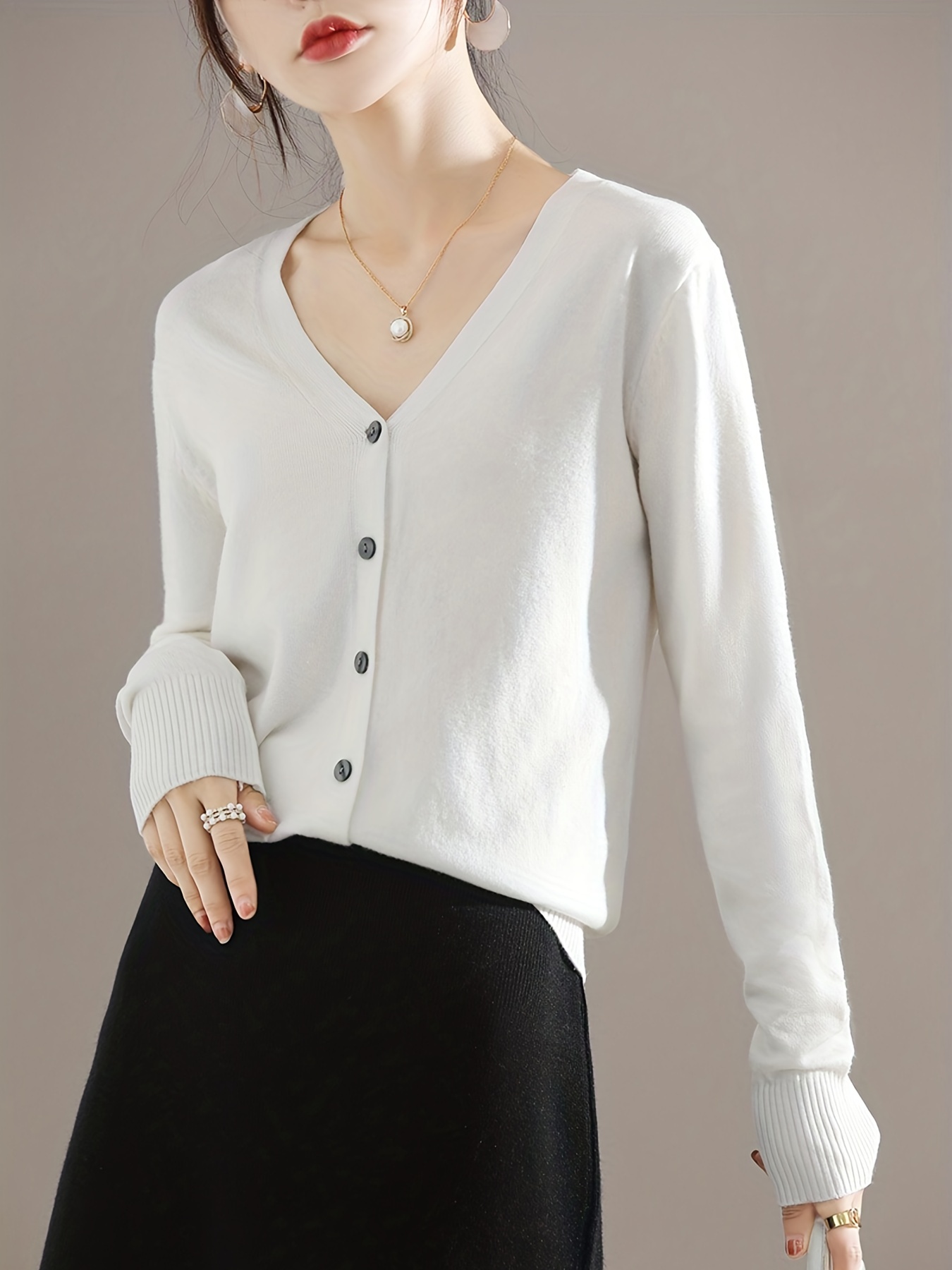 White v 2024 neck cardigan ladies