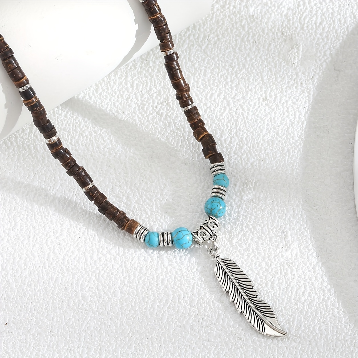 

1pc Vintage Turquoise Feather Natural Coconut Shell Fashion Simple Classic Versatile Men's Necklace