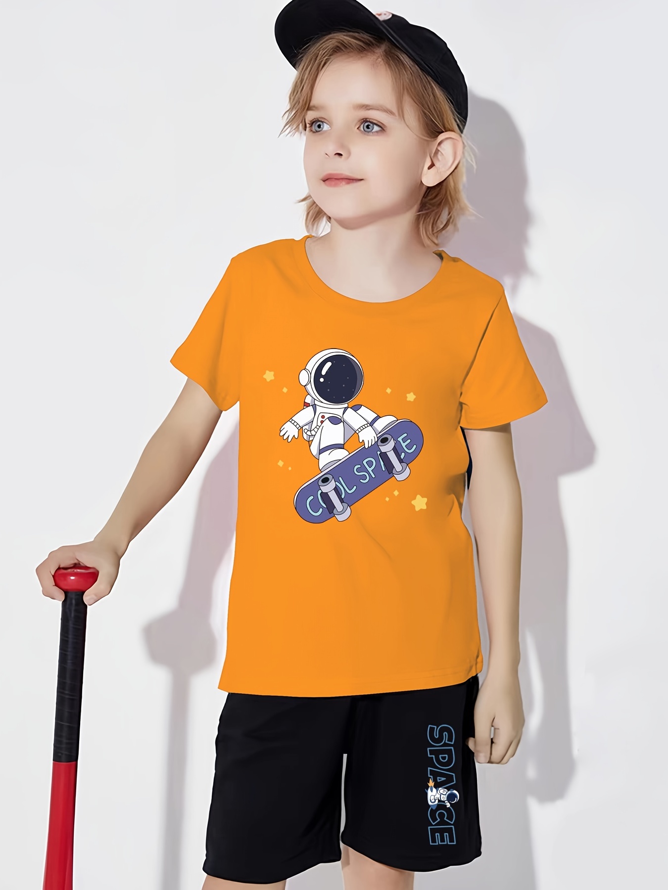 カートゥーン宇宙飛行士パターン男の子用2点セット Tシャツ＆ショート