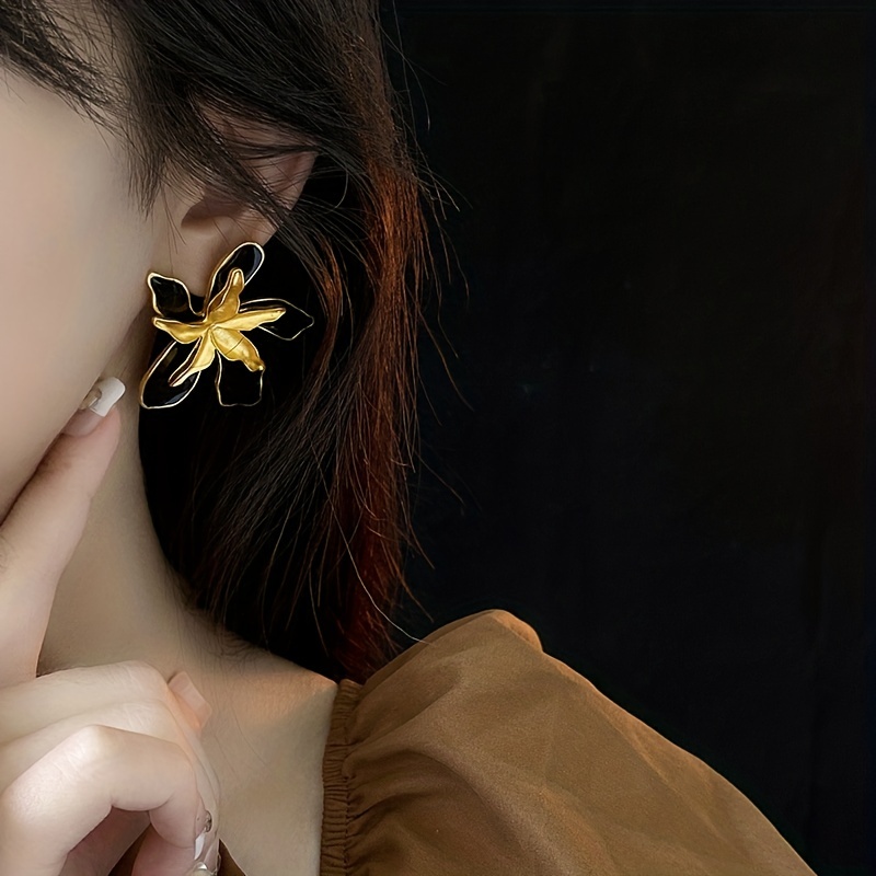 White Flower Green Leaf Red Strawberry Design Enamel Dangle Earrings  Elegant Cute Style Alloy 18k Gold Plated Jewelry Female Gift - Temu