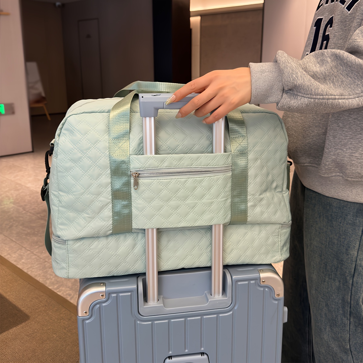 lightweight argyle pattern luggage bag large capacity travel duffle bag portable overnight bag details 18