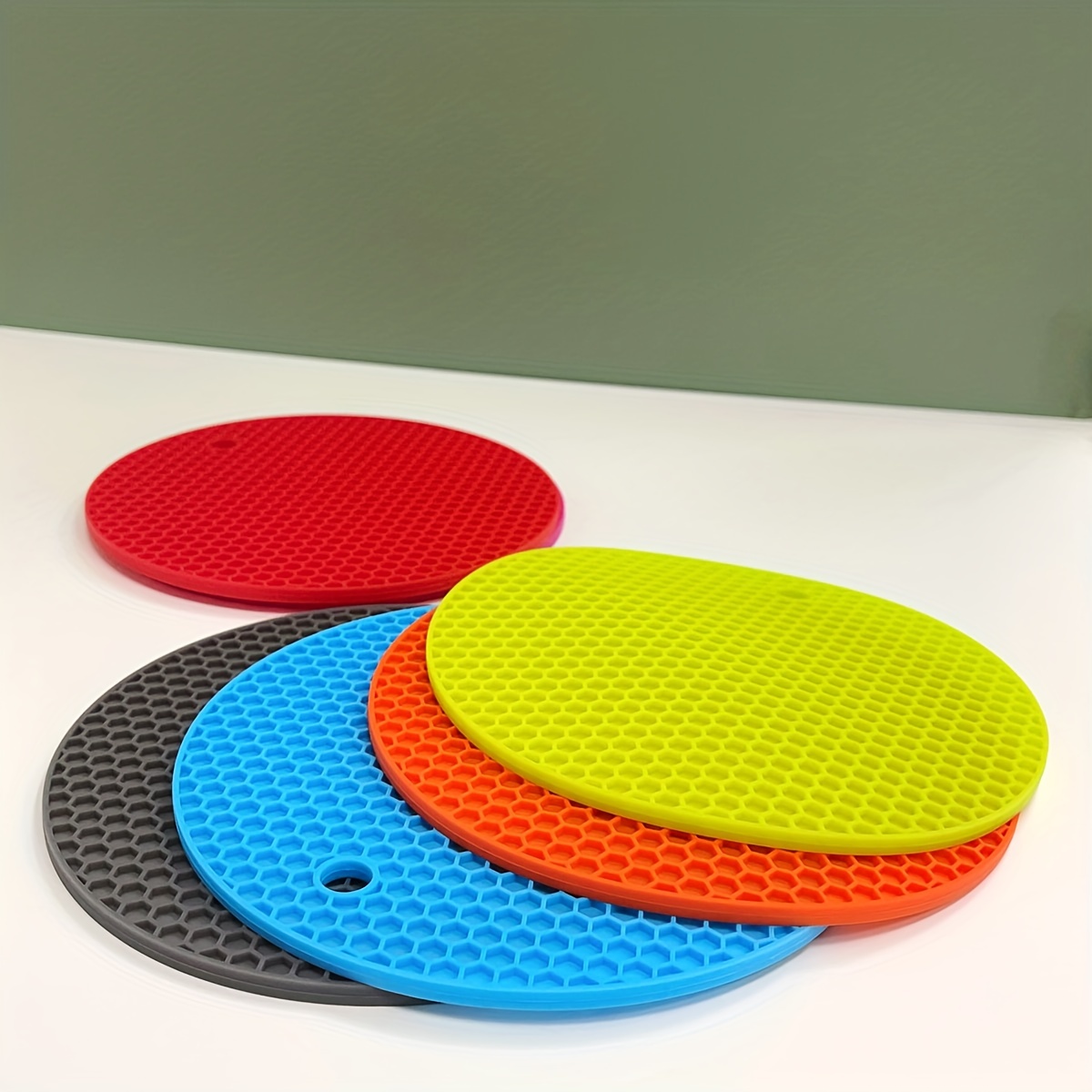 Silicone Table Mat Anti-Slip Pot Holder Place Mat Insulation Table Mat Heat  Resistant Mat for Countertop, Table Protector Silicone Coaster