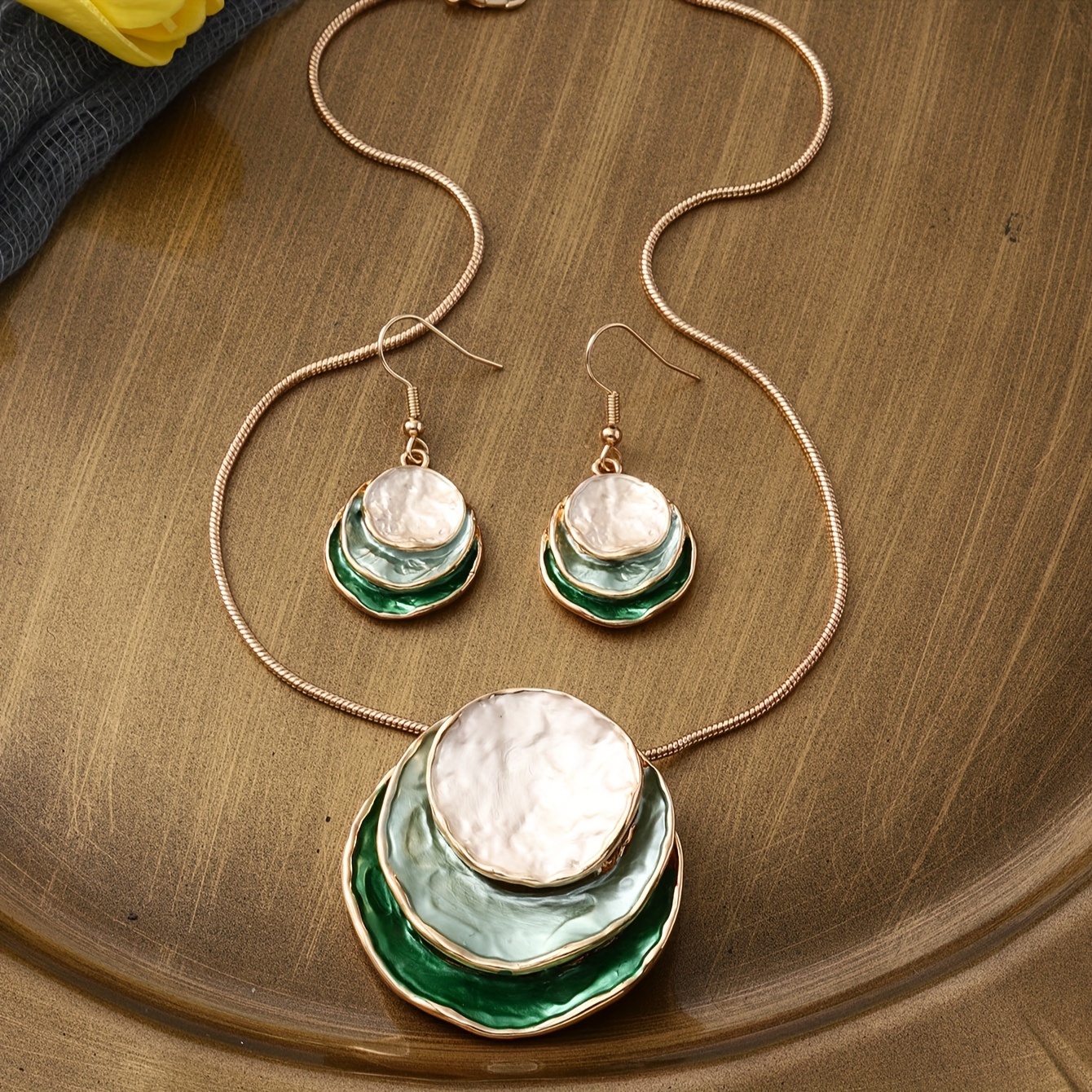 Stylish & Chic Geometric Pendant Necklace And Earrings Set For Women - Sophisticated Jewelry, Ideal Romantic Gift For Valentine's Day, Suitable For Casual Attire Or Vacation, Jewelry Sets