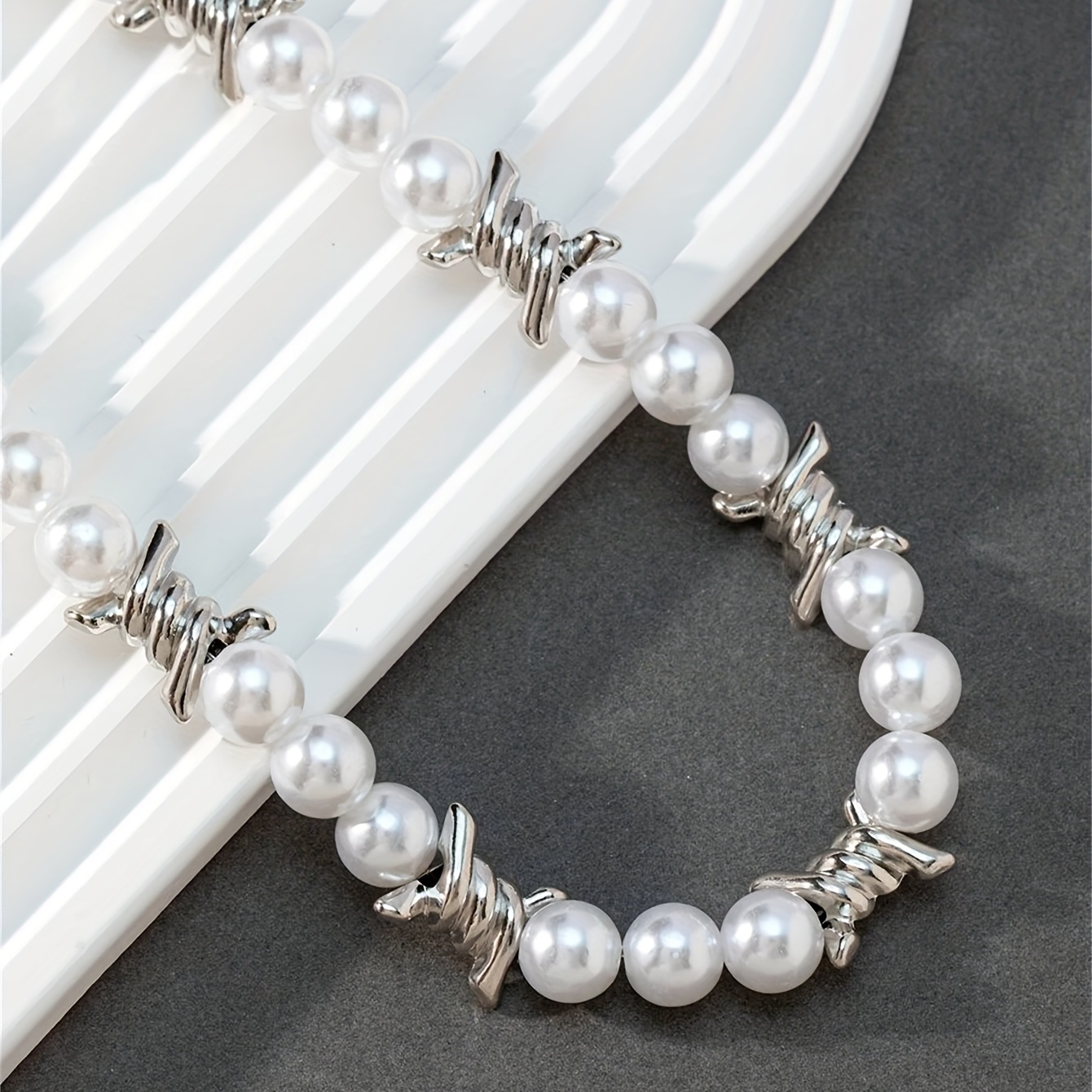 Thorns Stitching Pearl Necklace Choker for Men