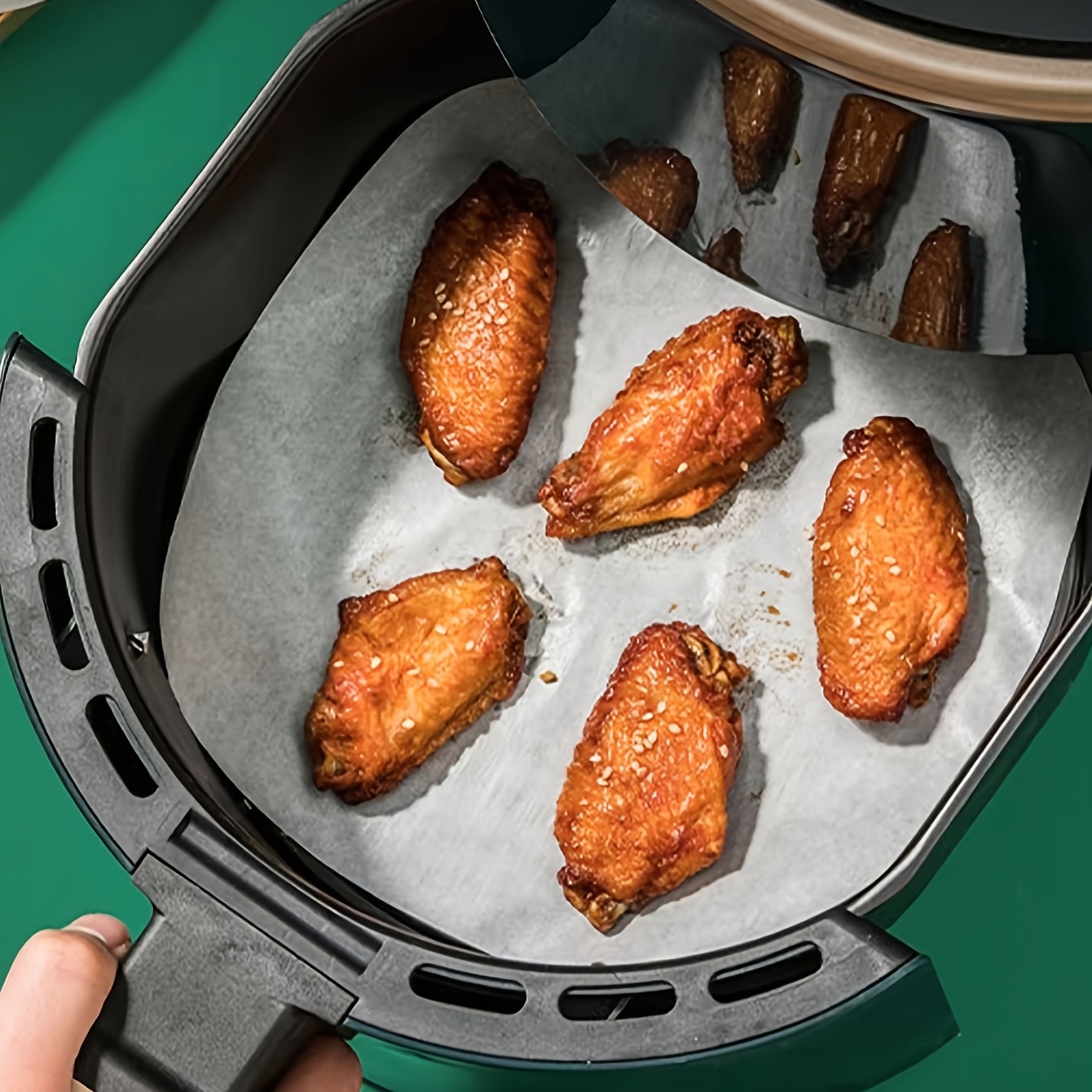 Non-stick White Square Air Fryer Liner Mat - Perfect For Baking