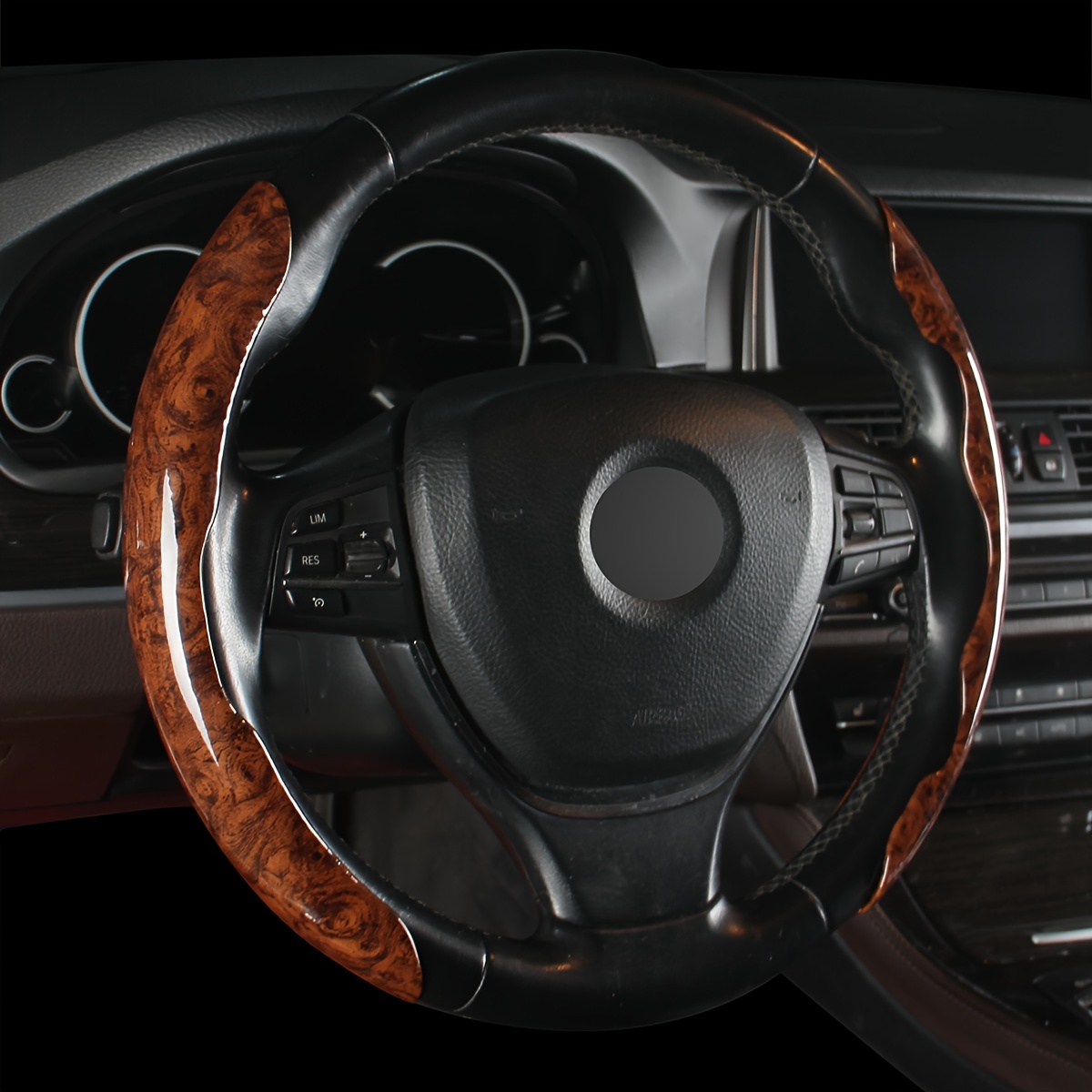 

Taomu Color Two-section Buckle-style Car Steering Wheel Cover Is Suitable For Most Models