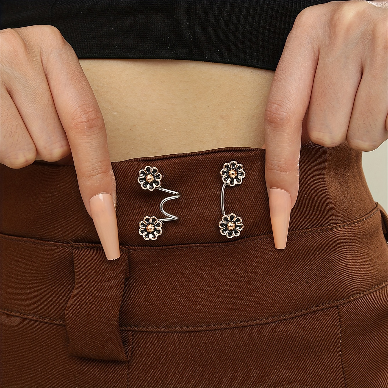 1 Pair Women's Metal Black Flower Waistband , Detachable And Adjustable For Pants And Skirts, Summer Anti-slip Fashion Accessory, Suitable For Daily Casual Use, Holiday Gift