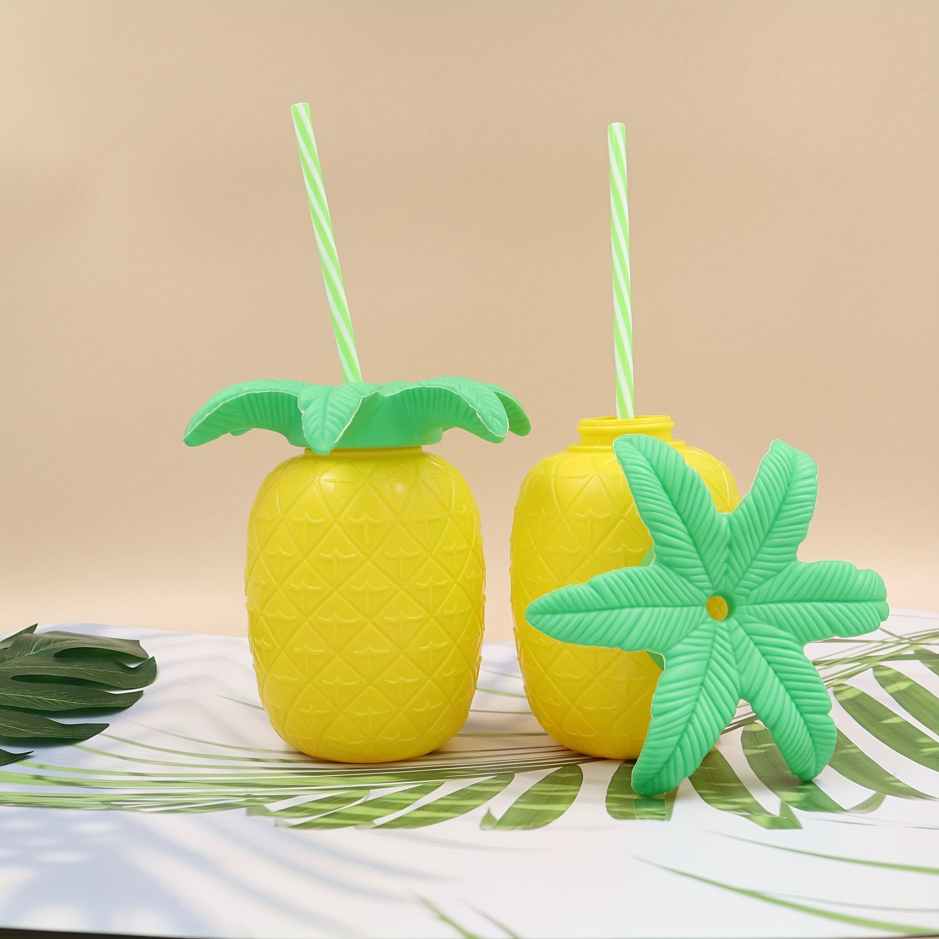 Beach Theme Plastic Cups With Lids and Straws: Luau Plastic Drink Cups With  Lids and Straws 