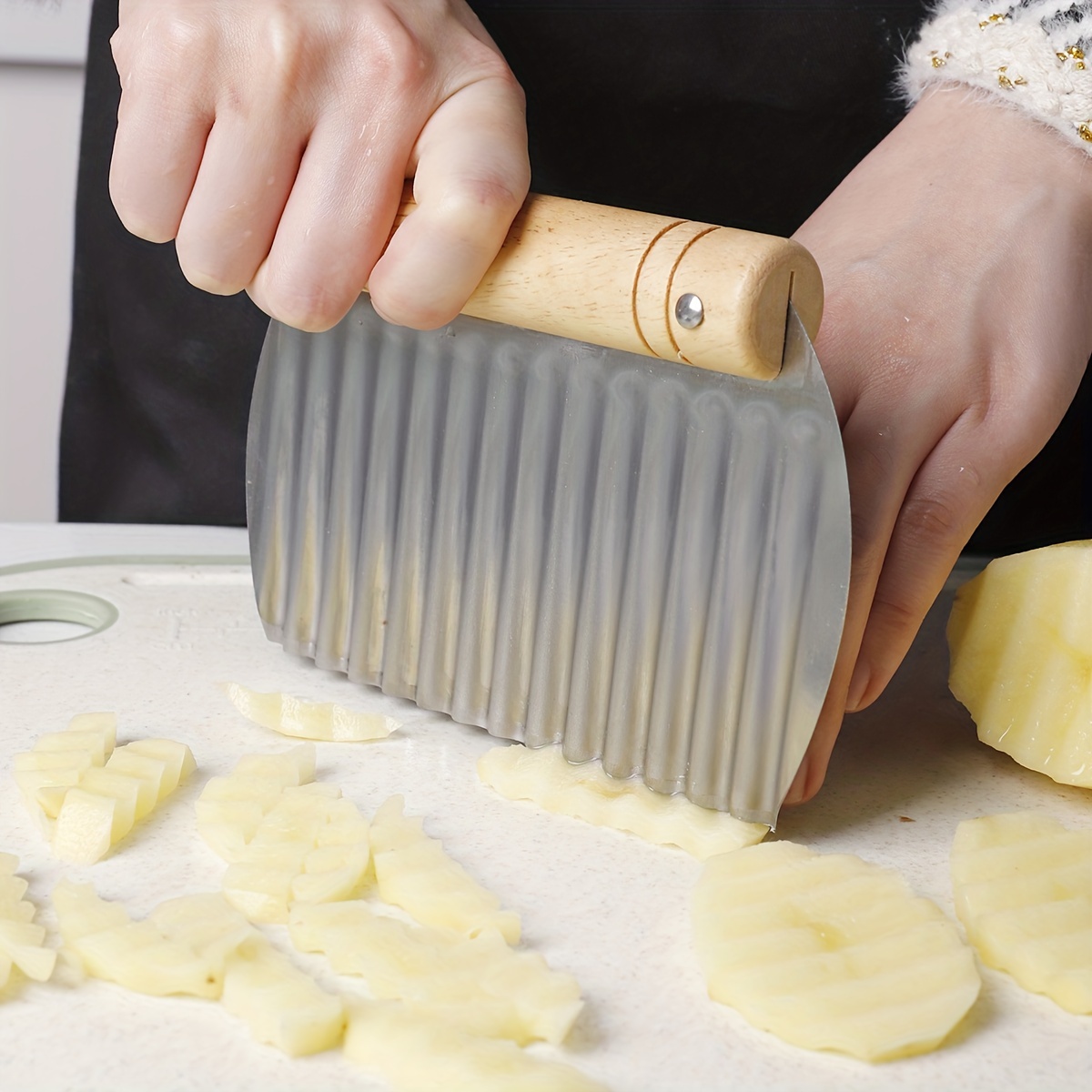 Chip Wave Knife Stainless Steel French Fries Cutter Potato Wave Cutter,  Wooden Handle, Potato Knife, Wave Knife, Vegetable Crinkle Chip Cutter Tool  for Potato Chips, French Fries, Fruits 