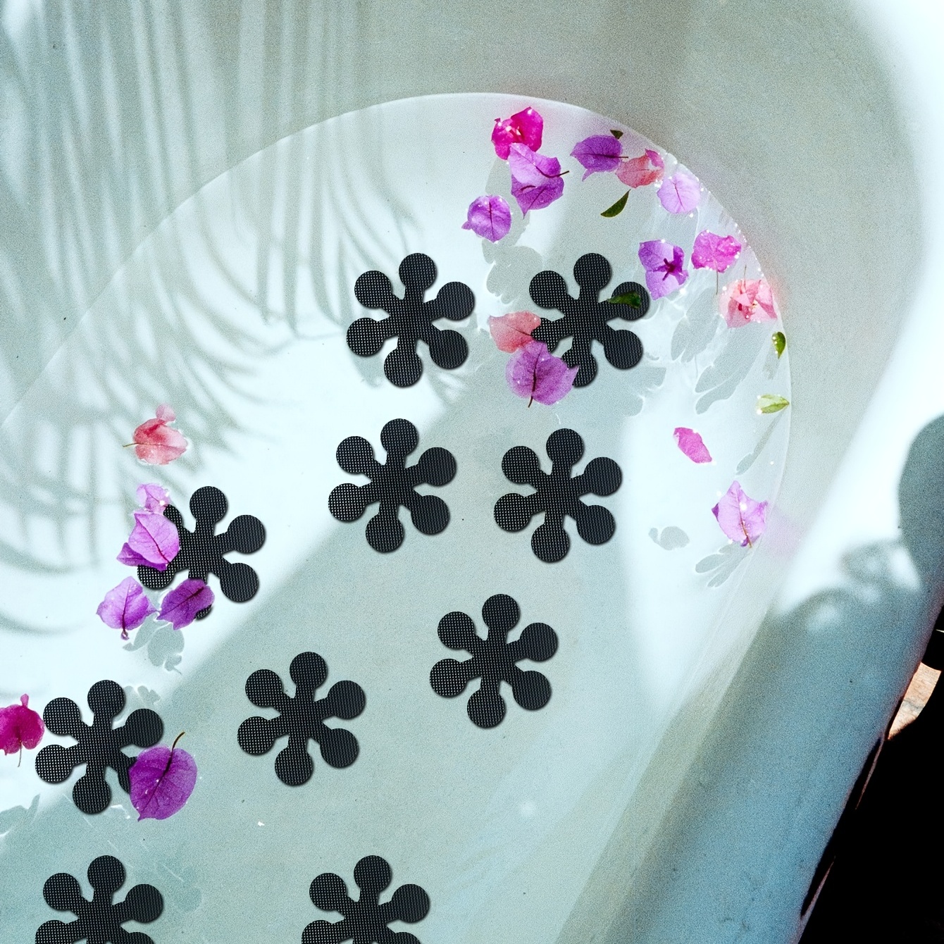  Booluee 20 pegatinas antideslizantes para bañera, diseño de  copos de nieve, con forma de flor, para ducha de seguridad, apliques  adhesivos con raspador para bañera, ducha, piso, escaleras de piscina  (flor) 