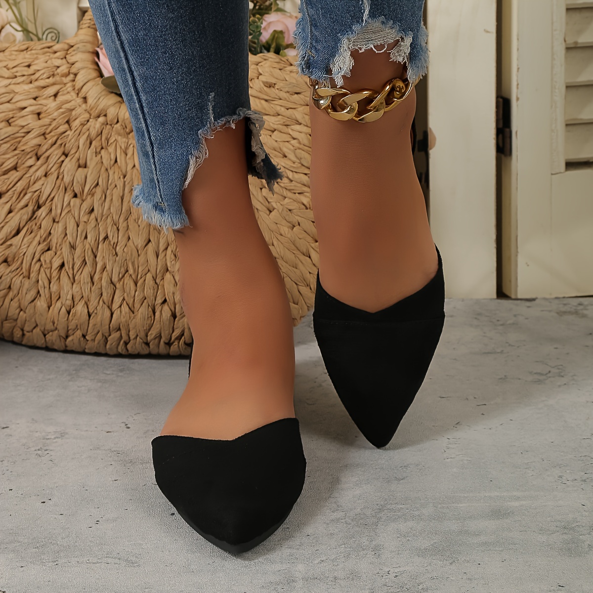 Side cut clearance out ankle flats