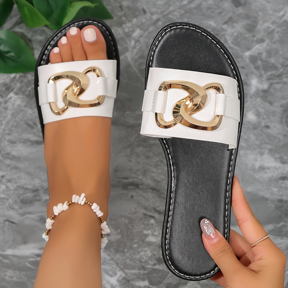NEW ARRIVAL !! Gucci women flat slippers summer beach slippers
