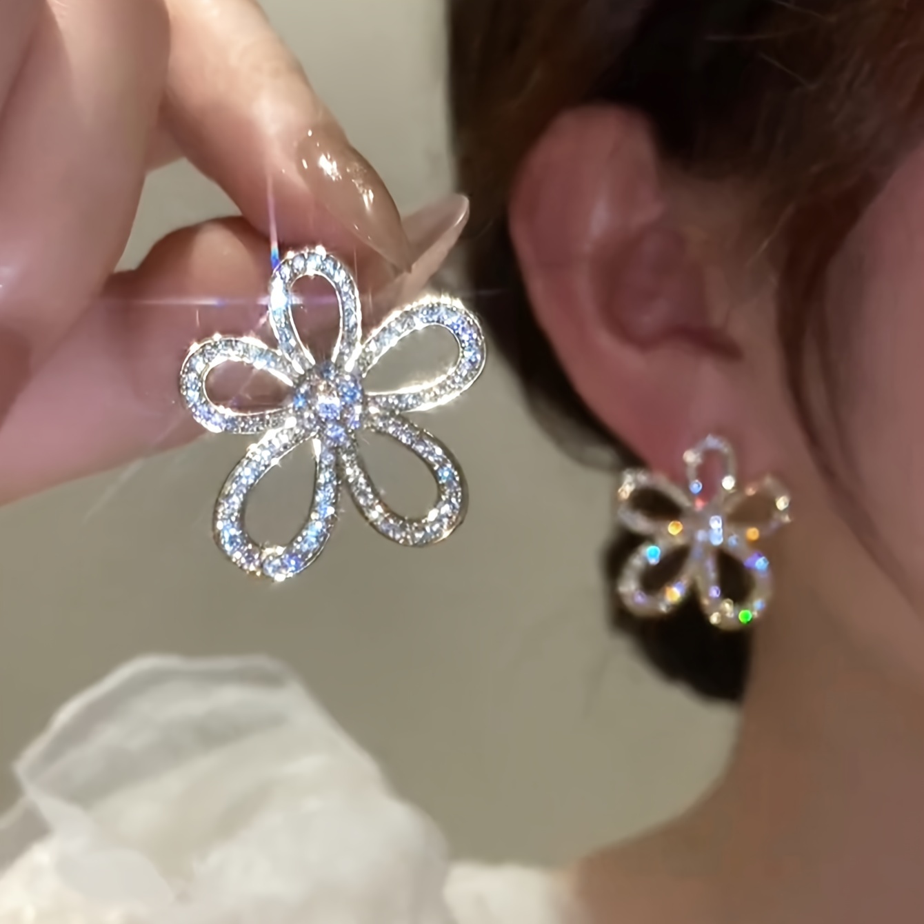 

Exquisite Hollow Flower Design Stud Earrings Alloy Jewelry Embellished With Rhinestones Vintage Simple Style Female Gift