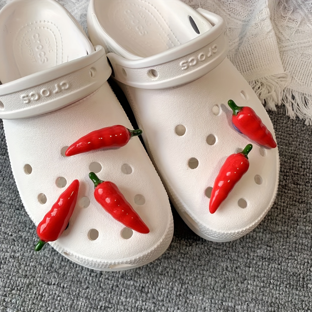 Desenhos animados PVC Personagens Anime para DIY Crocs Sandálias