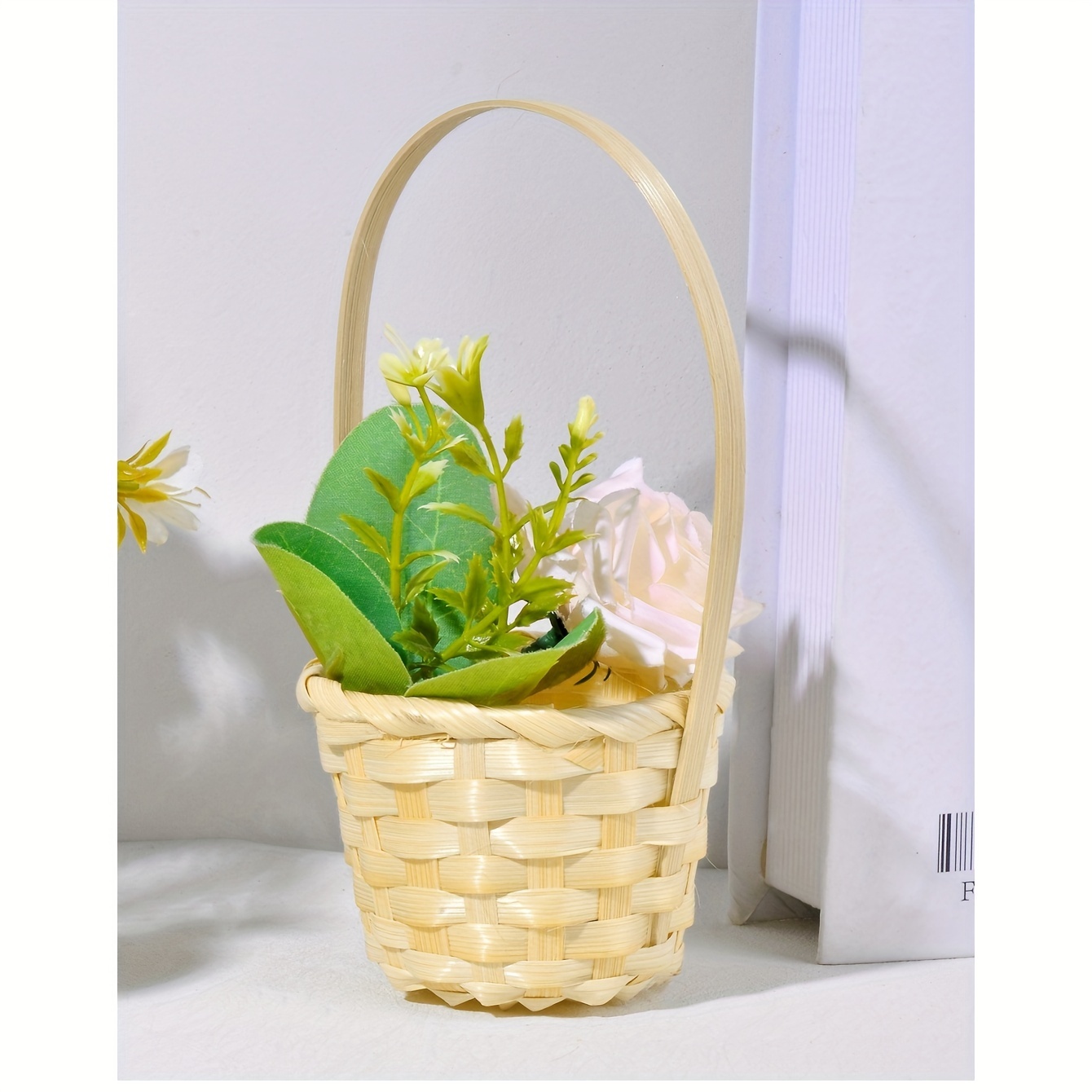 10pcs Mini Woven Baskets Small Handheld Candy Baskets Flower