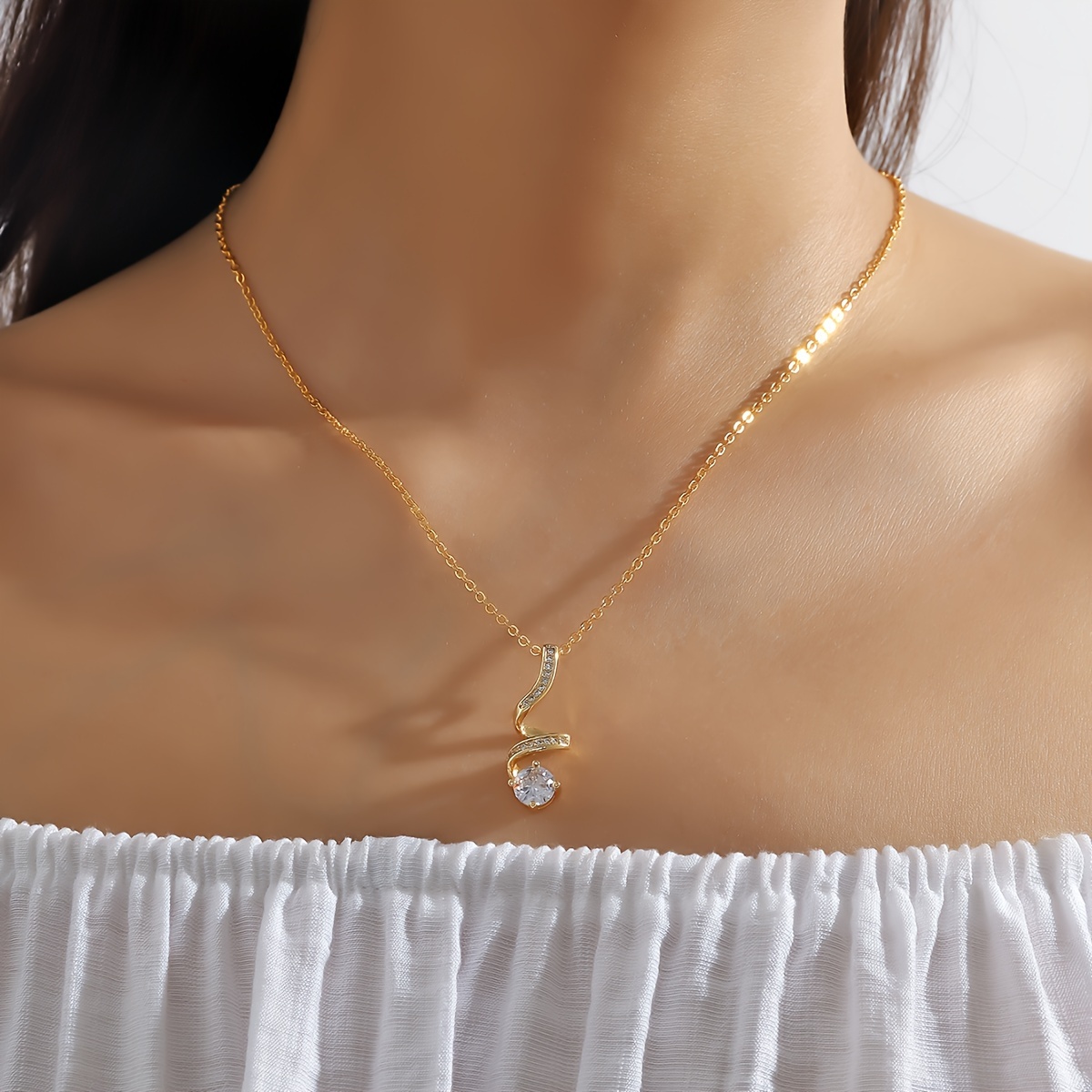 Geometric Rotating Line Zircon Pendant Necklace Female Plated Fine Jewelry  Clavicle Chain For Girlfriend