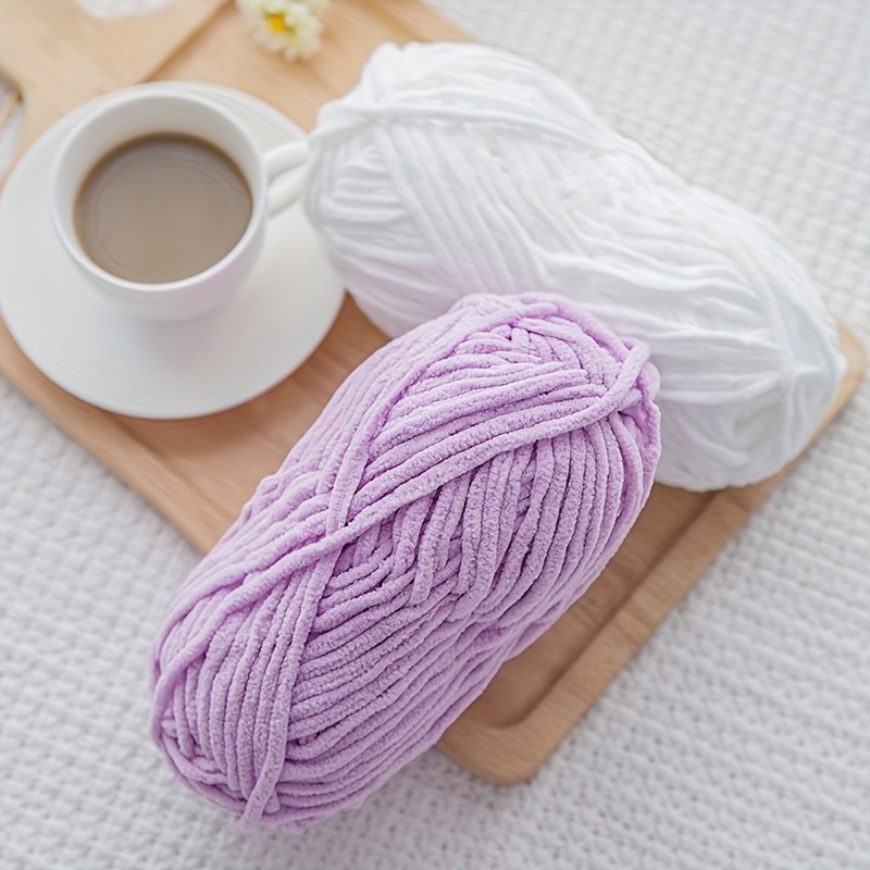 

1 Roll Chunky Yarn Chenille Yarn For Knitting And Crocheting Hat, Scart, Cushion, 50g 8cm*15cm