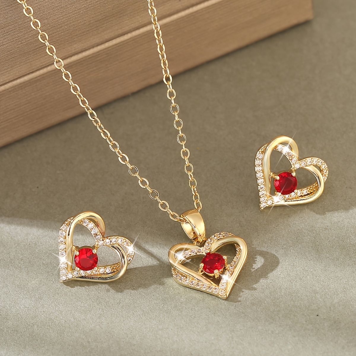 

1 Set Of Luxurious Copper Inlaid With Red Synthetic Zircon Inlaid Heart Earrings, Fashionable And -shaped Pendant Necklace, Wedding Jewelry Set, Valentine's Day Gift