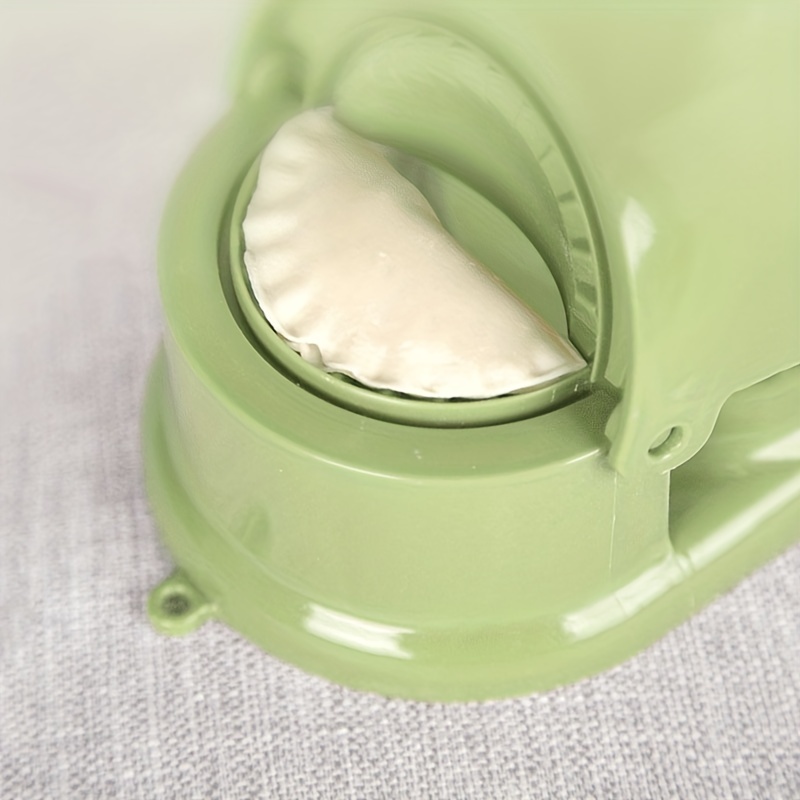 Kitchen Tool for Pressing Dumpling Wrappers, Dumpling Mold for Home Kitchen
