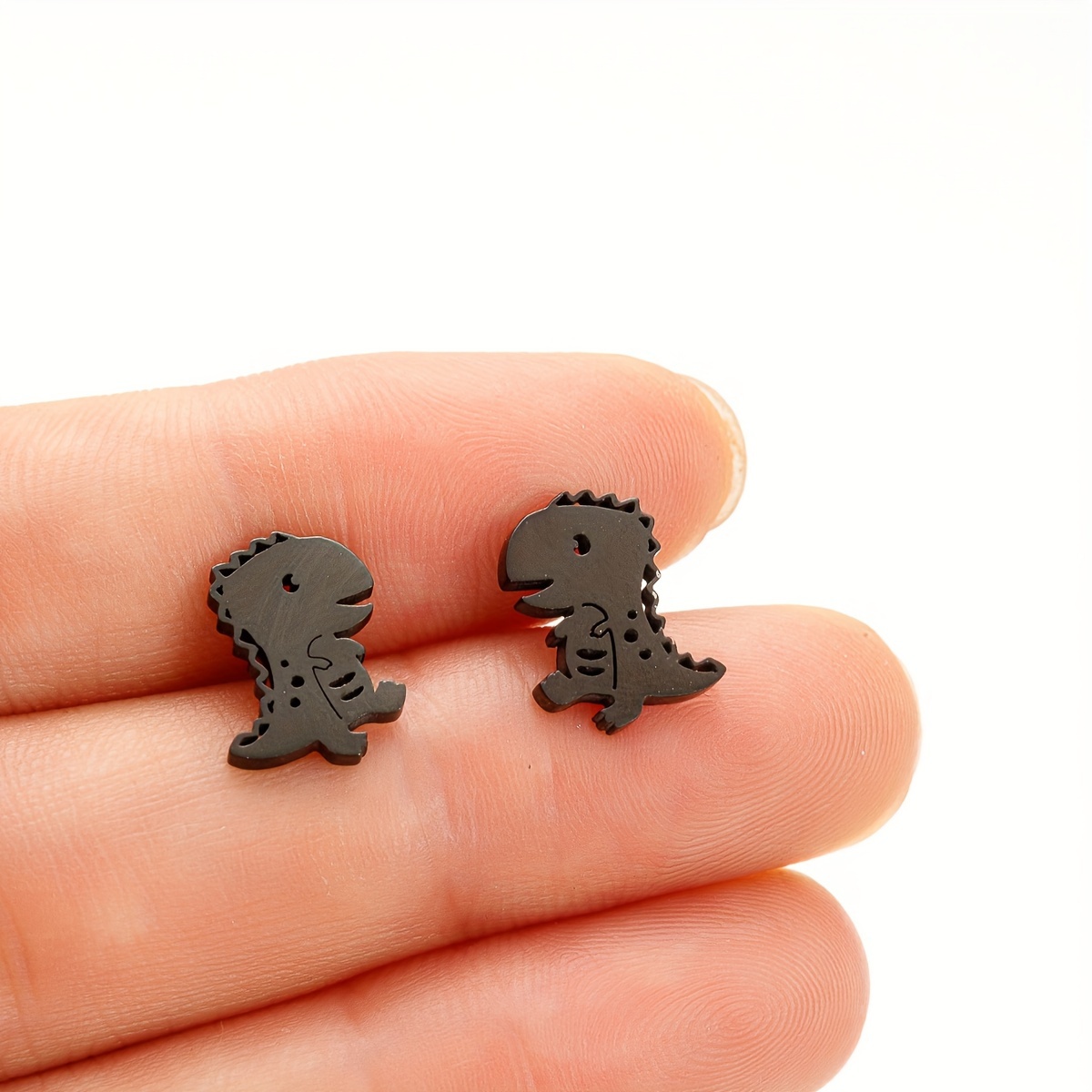 Men's Casual Dragon Patterned Earrings, Versatile Style