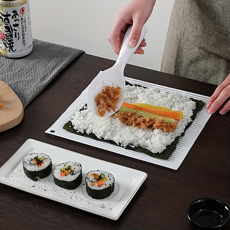 Plastic Sushi Rolling Mat, Non-Stick Japanese Sushi Roller Maker, Homemade  DIY Sushi Plate Plastic Mat for Kitchen Cooking 3 Pack