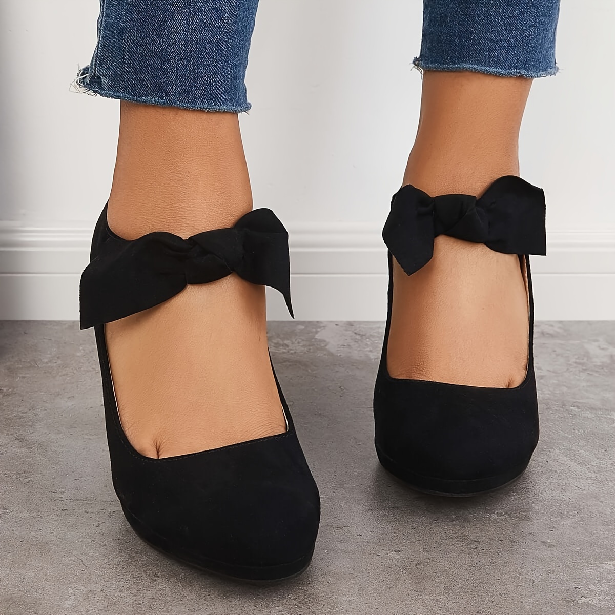 Cute hot sale black pumps