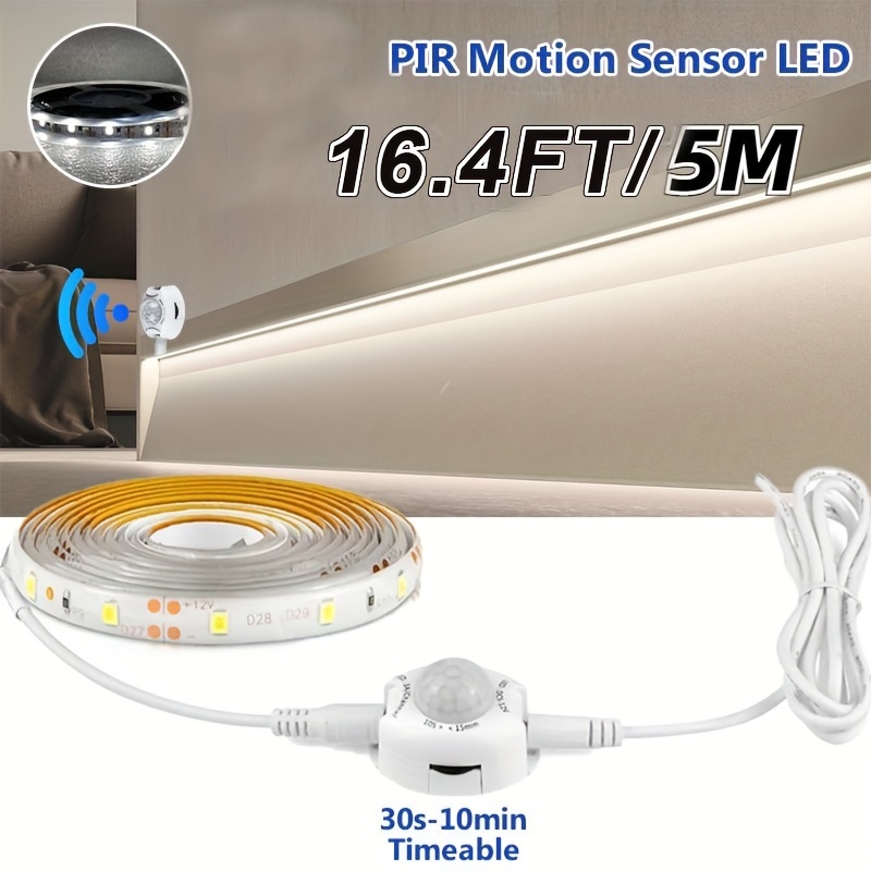 Tira de luz LED con sensor de movimiento, tira de luz alimentada por USB de  16.4 pies, modos de día y noche y brillo de atenuación, cinta adhesiva de
