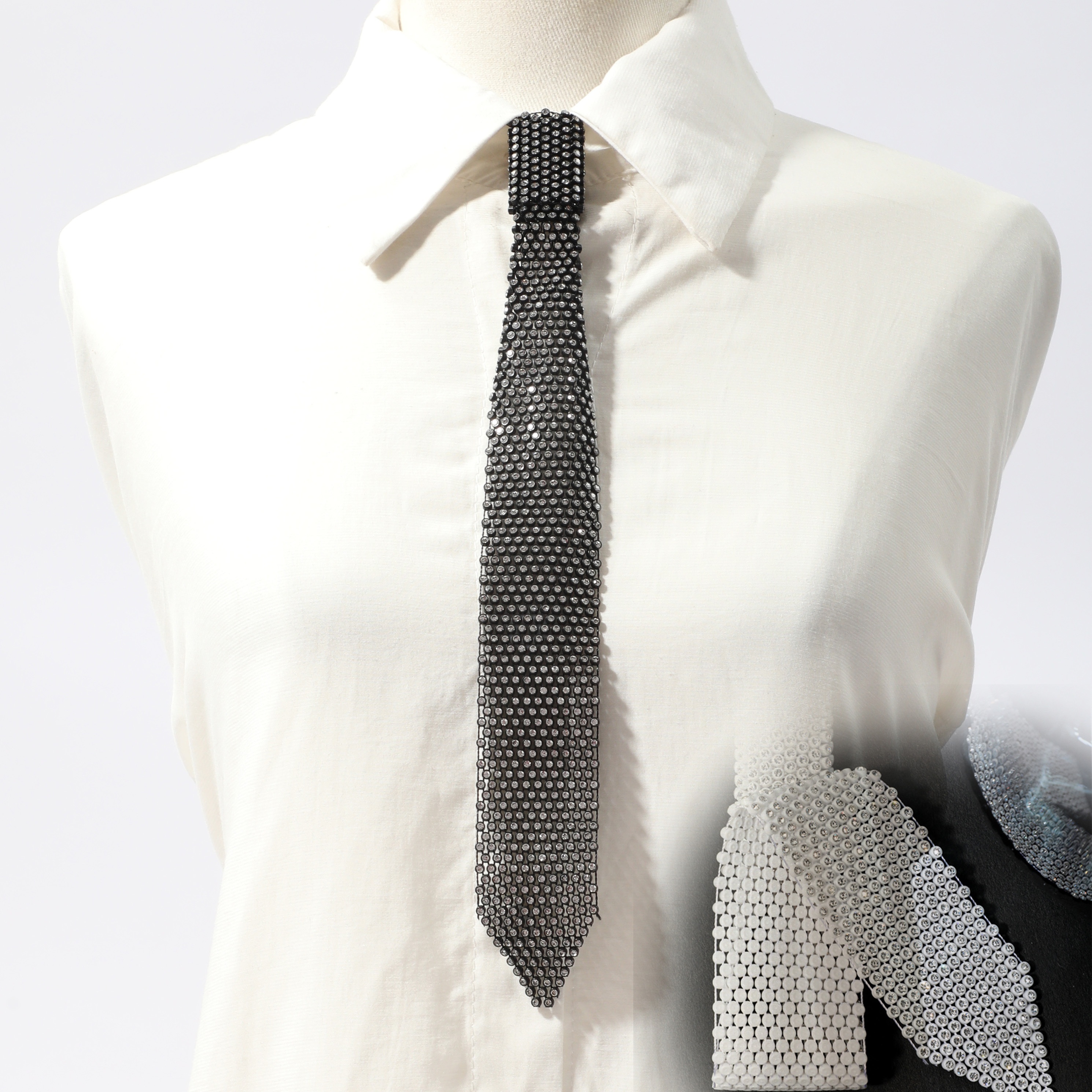 Couleur blanche Cravates à strass brillants pour hommes et femmes