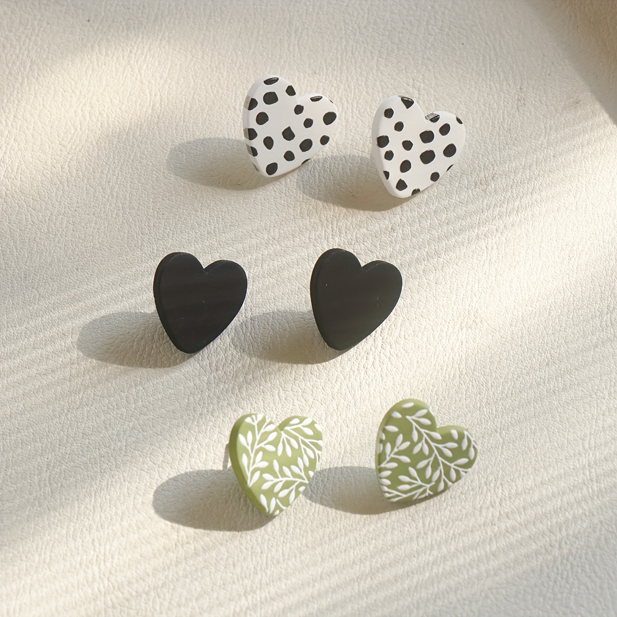 3 Pairs Tiny Heart Stud Earrings Set Acrylic Lightweight Female Earrings