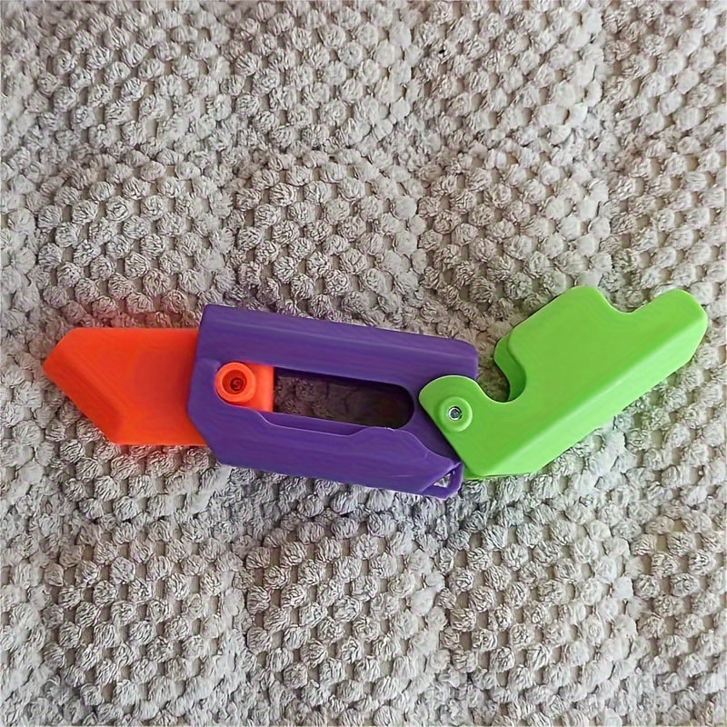 2023 Hot Sell 3D Printing Gravity Knife Card Small Carrot