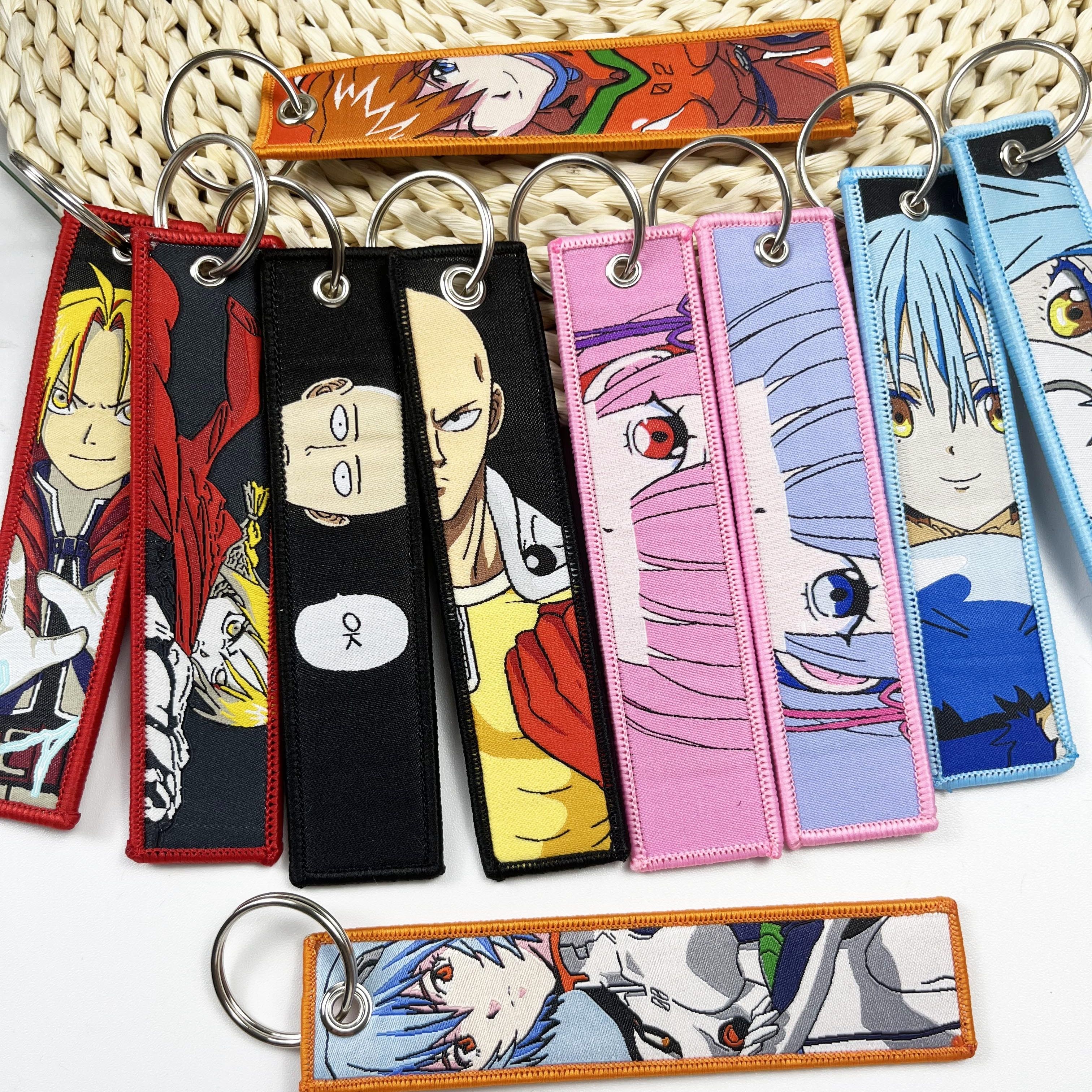 Anime Keychain Pack +40 Models Keychain and Pins