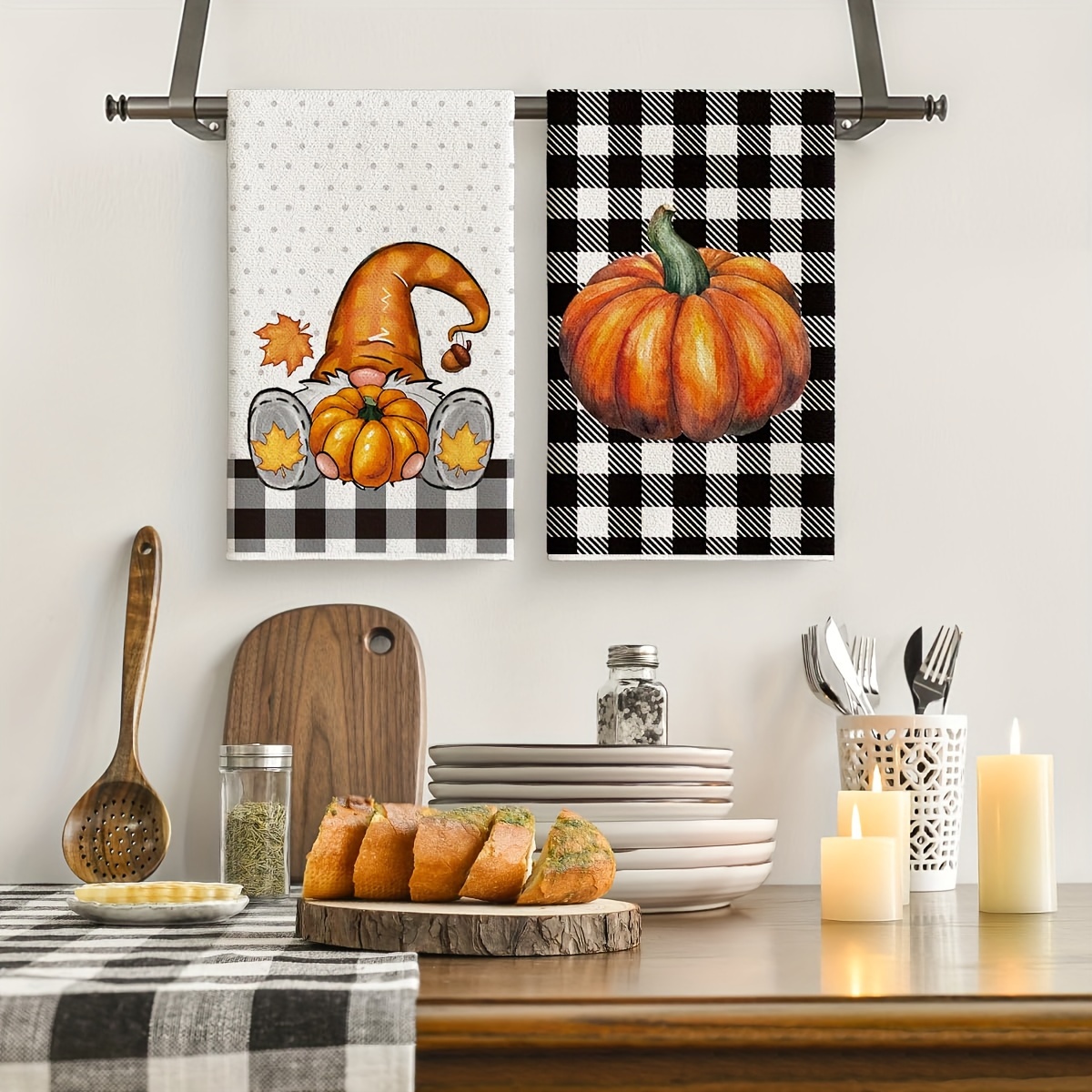 Set of 2 Plaid Pumpkin Bathroom Hand Towels with Autumn Motif 