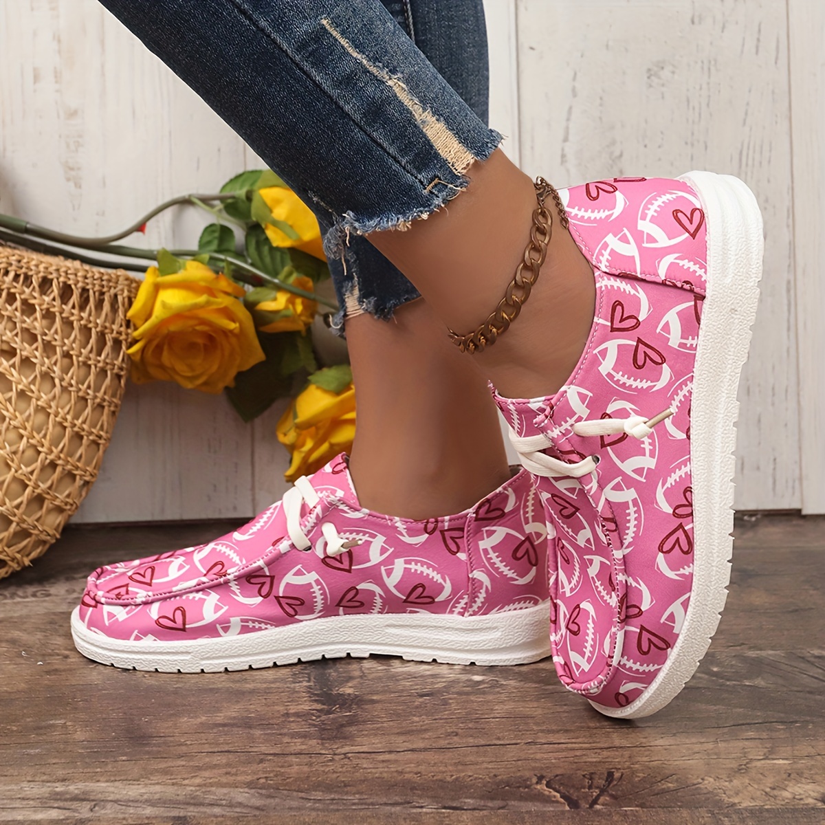 Women's Lip & Heart Print Canvas Shoes, Casual Lace Up Outdoor Shoes,  Lightweight Low Top Valentine's Day Sneakers, Shop Now For Limited-time  Deals