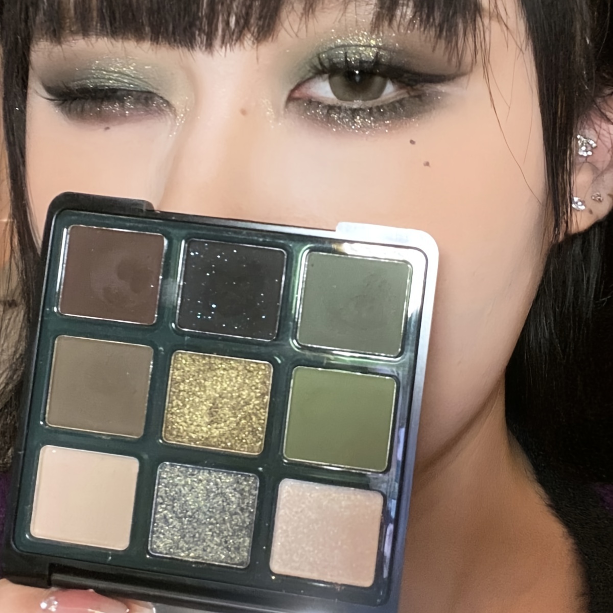 

9-color Eyeshadow Palette Glitter Retro French Style Black Green Contrast Olive Green Smokey Style Multifunctional Makeup Palette