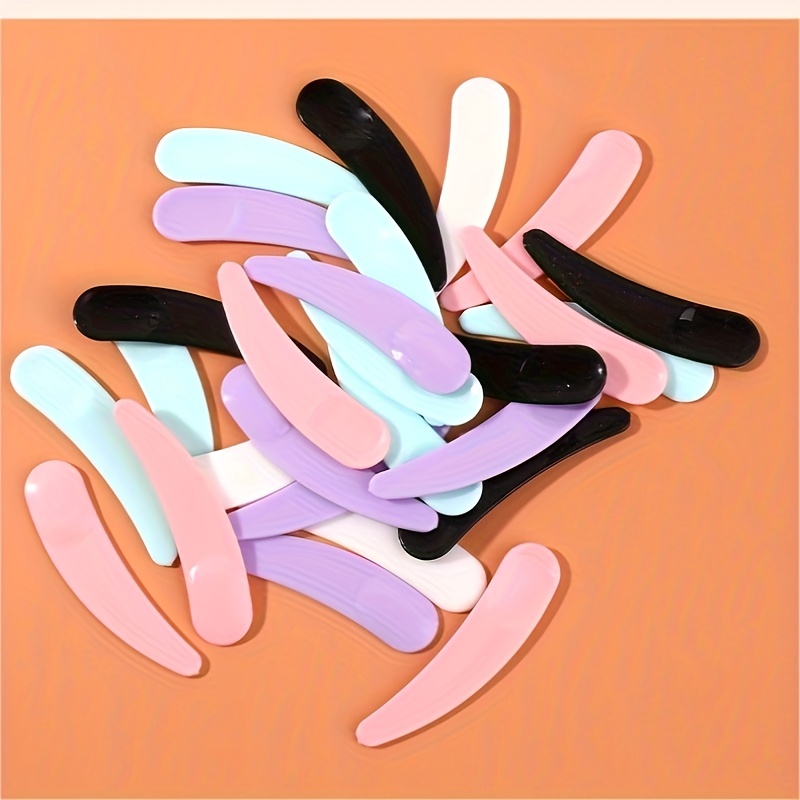 50pcs Cosmetic Spatula Curved Scoop Makeup Cream Spoon Eye Cream Stick