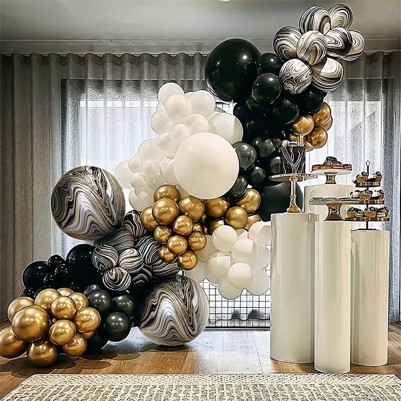 RUBFAC Kit de arco de guirnalda de globos negros y dorados, globos de  fiesta de Año Nuevo con globos de confeti negro y dorado para decoraciones  de
