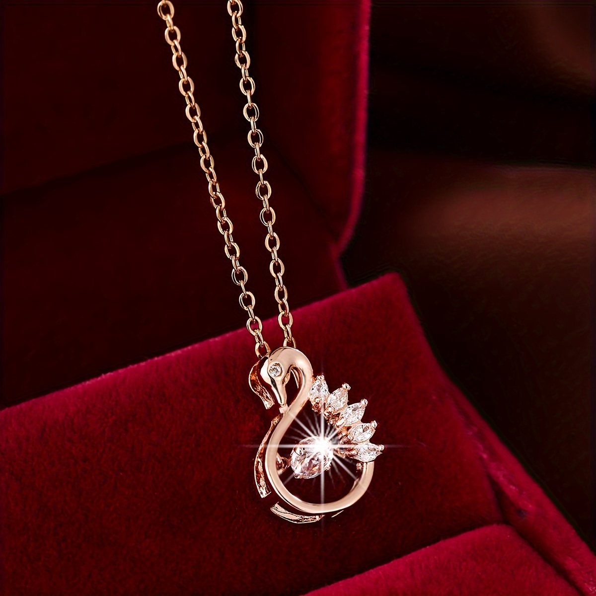 Collier Chaîne Clavicule Doré Avec Strass - Pour Un Usage Quotidien - Neuf Avec Étiquettes