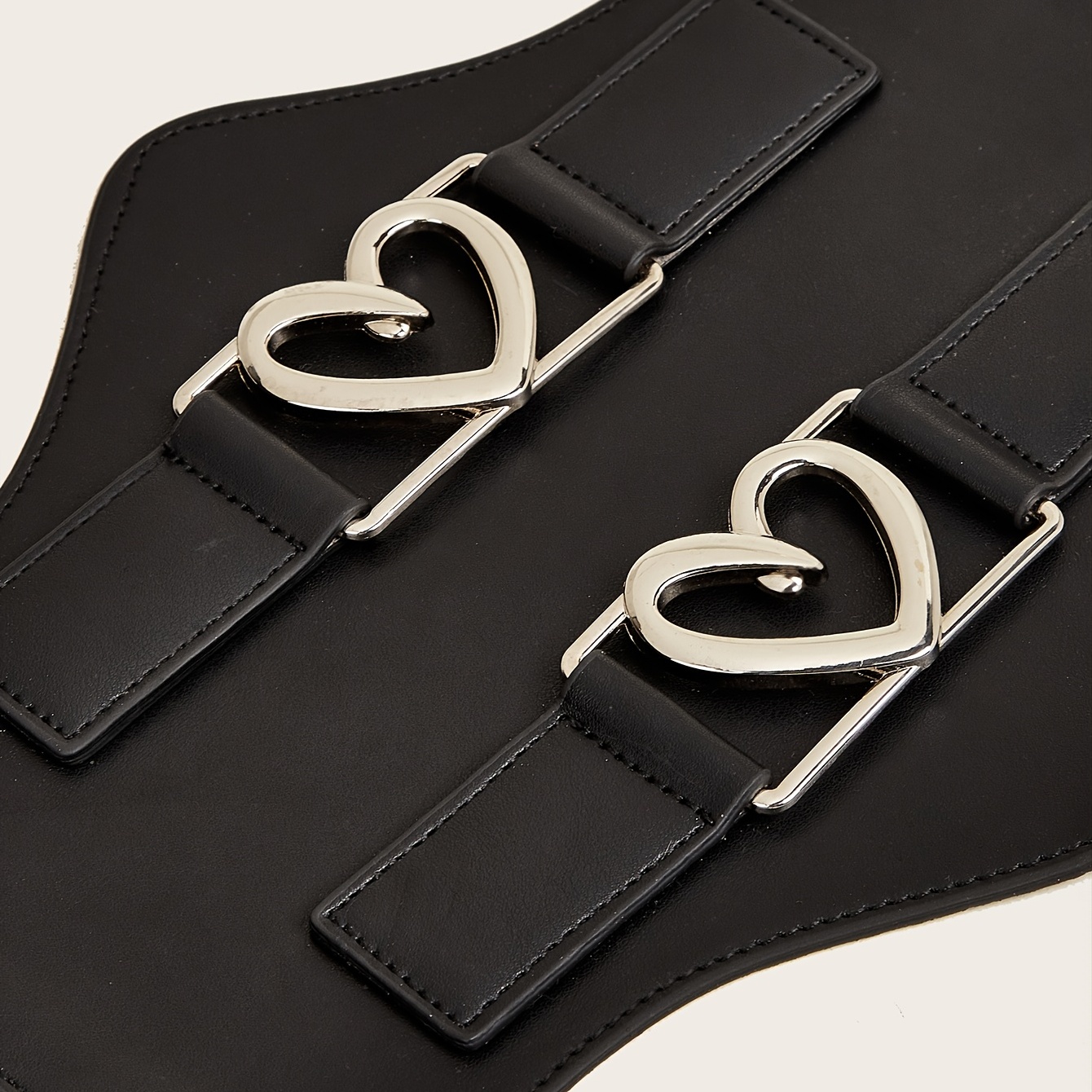 Charming Heart Belt Black-