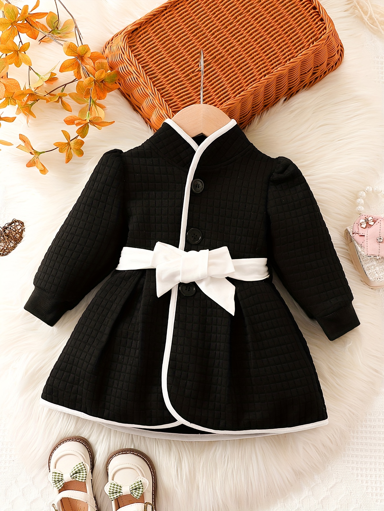 Baby Girls Fashion Autumn And Winter Thermal Belted Dress Set Princess Coat  Classic Black And White Color Contrast Cardigan